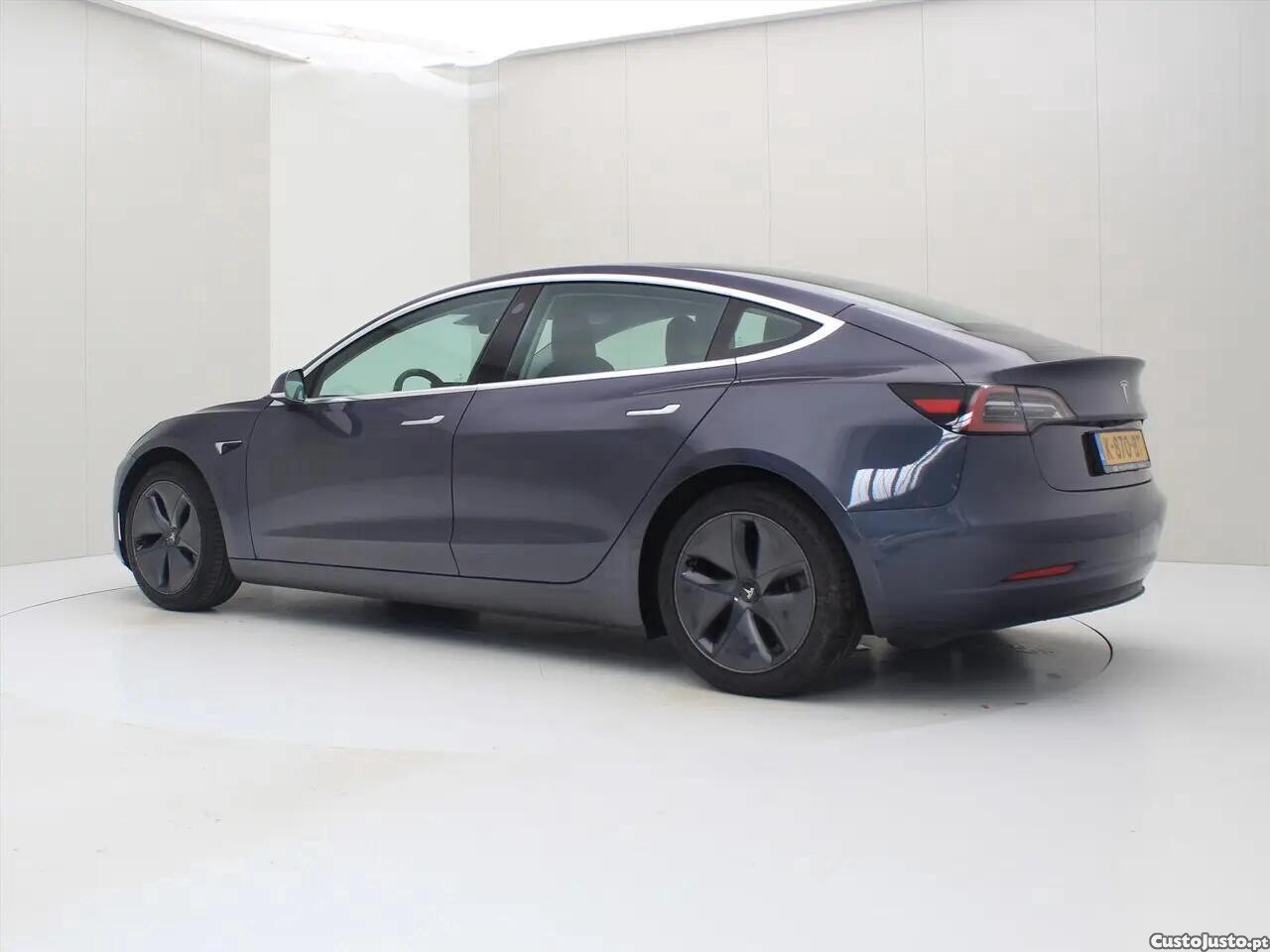 Tesla Model 3 Standard Range Plus RWD — fotografia 16