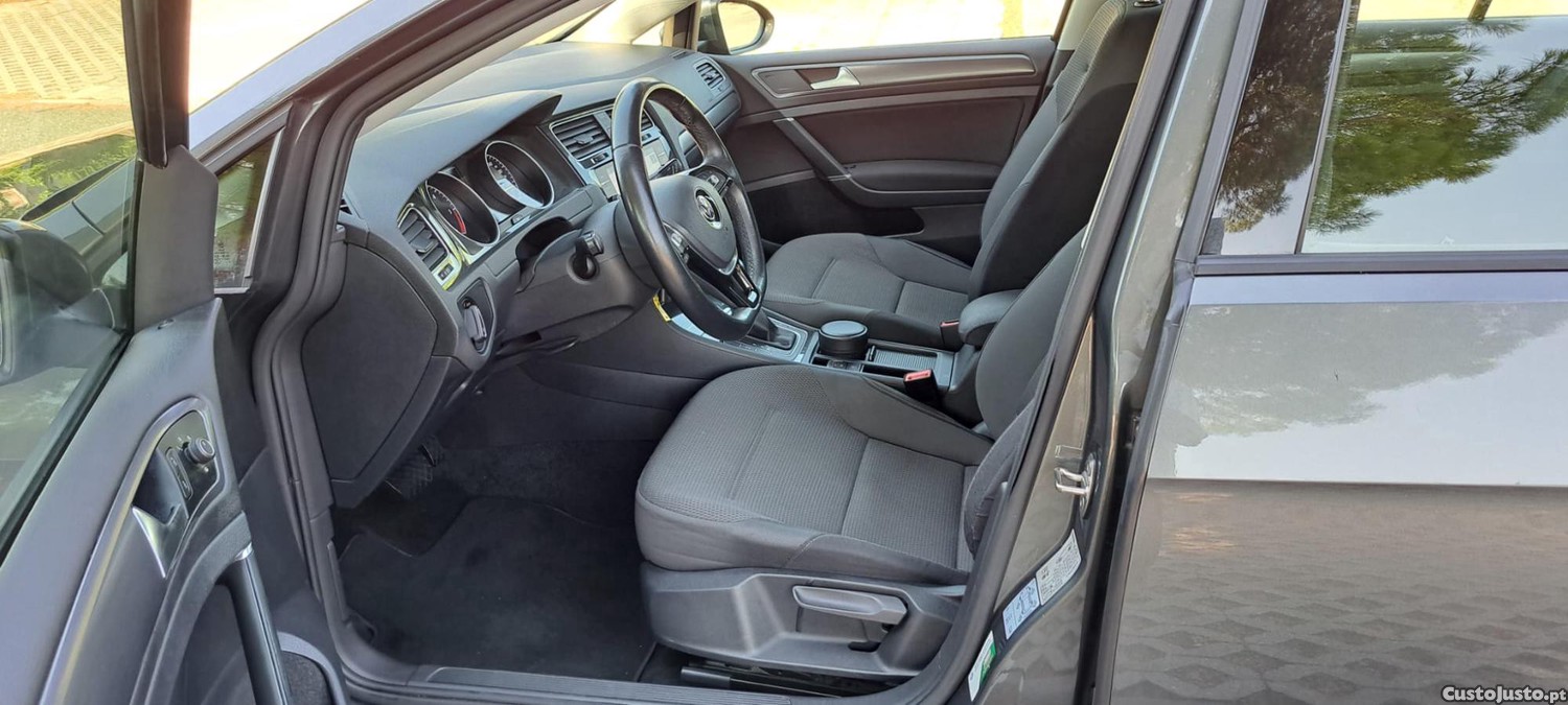 Volkswagen Golf Confortline TDI — fotografia 6