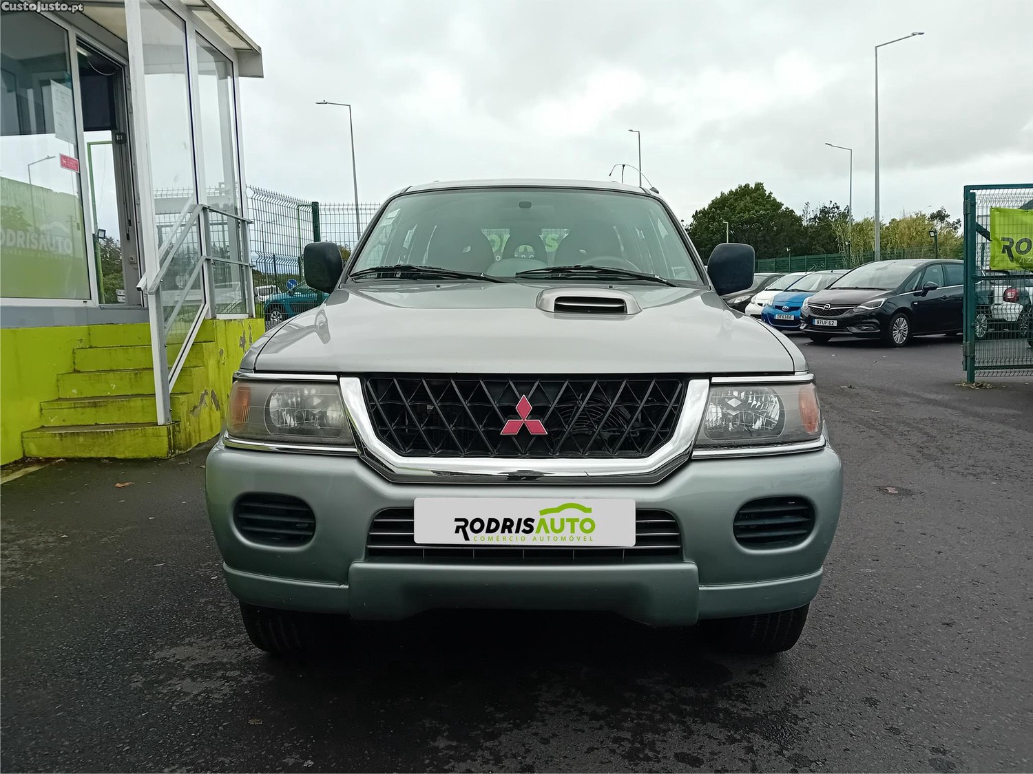 Mitsubishi Pajero SportWagon 2.5 TD 4x4 — fotografia 9