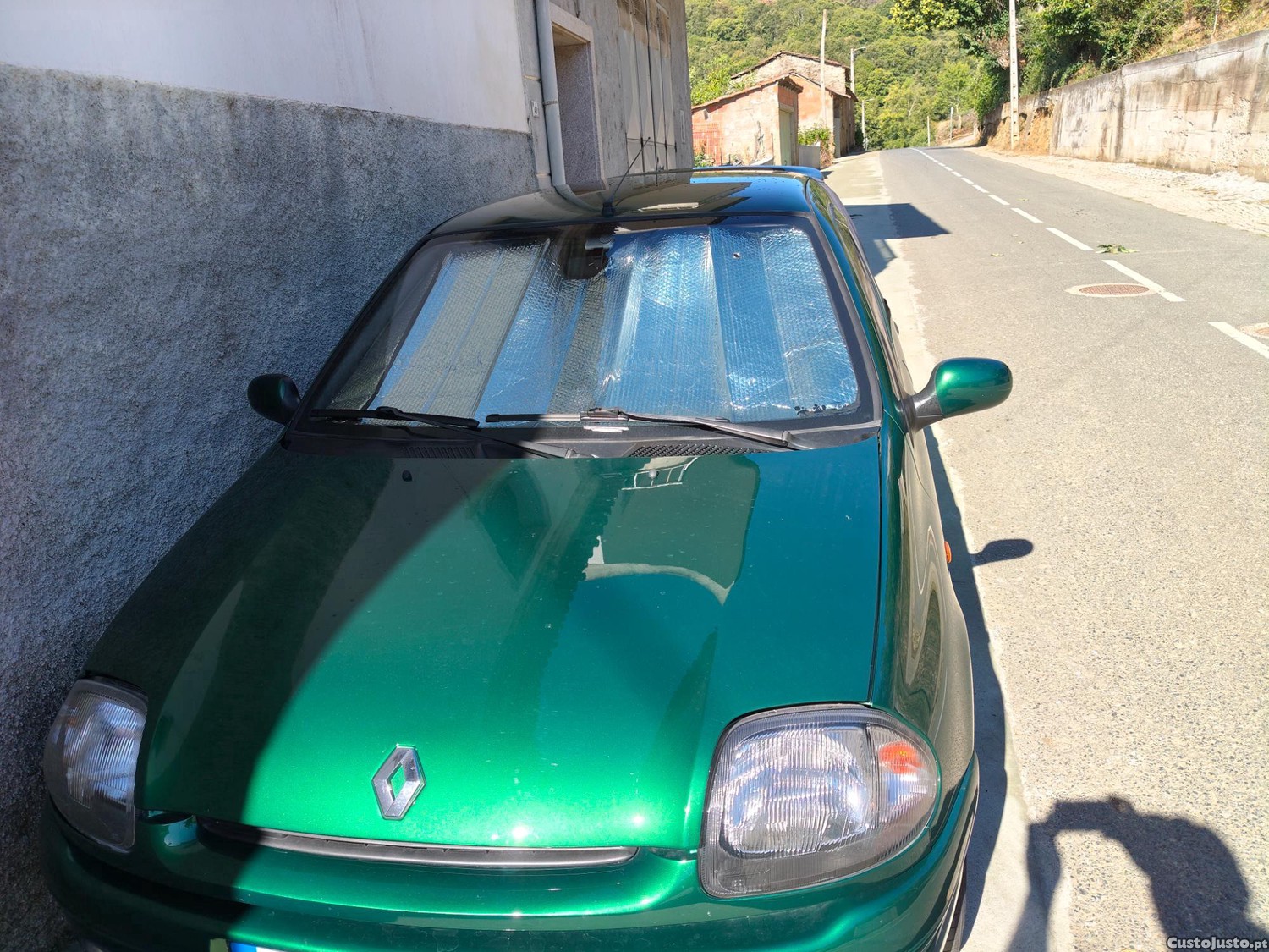 Renault Clio 1.9D — fotografia 2