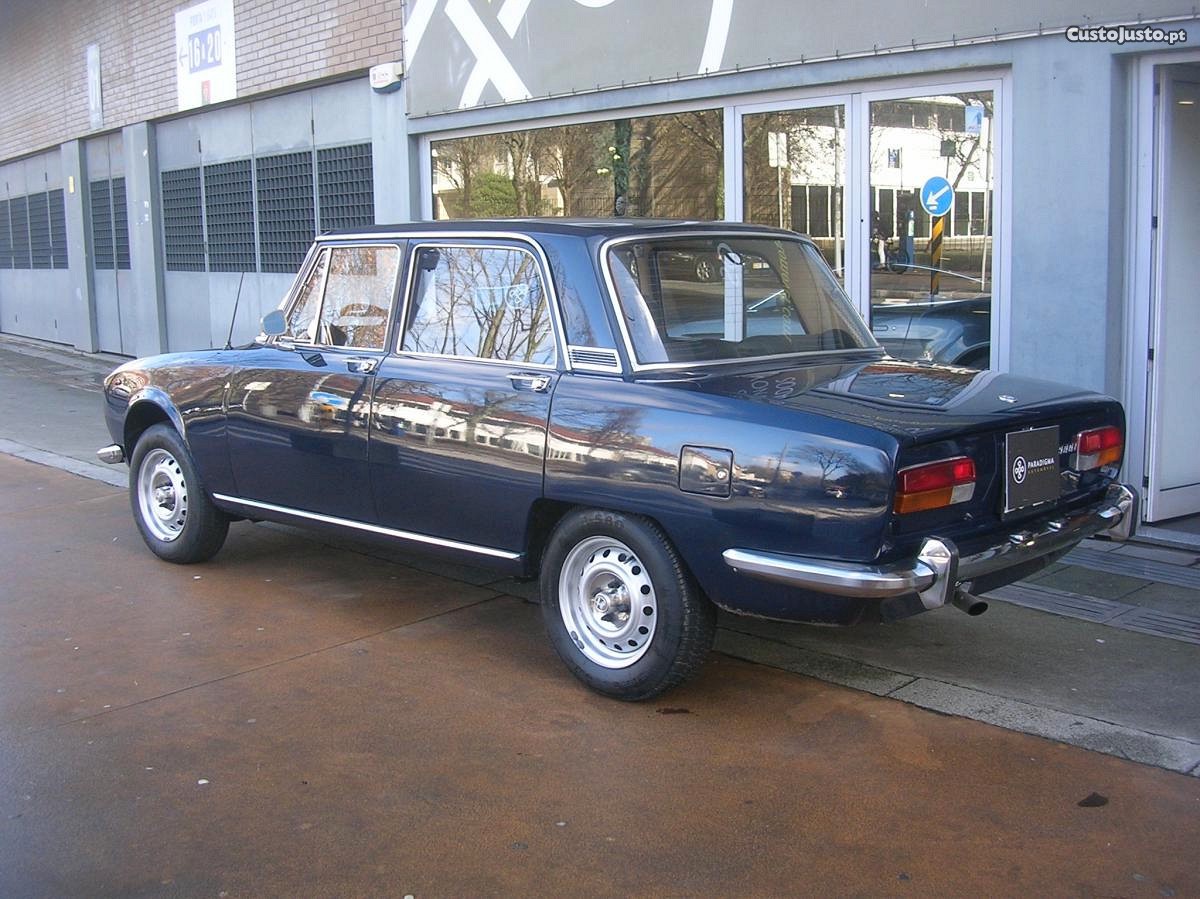 Alfa Romeo  2000 Berlina — photo 4