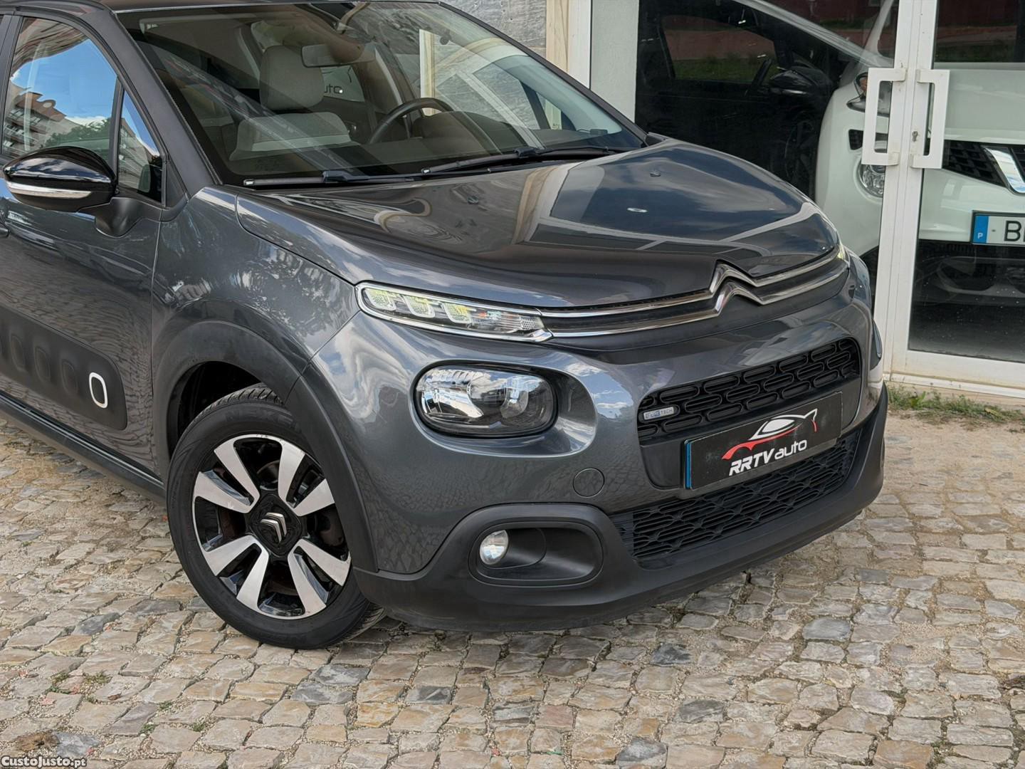 Citroën C3 1.2 PureTech Shine — fotografia 6