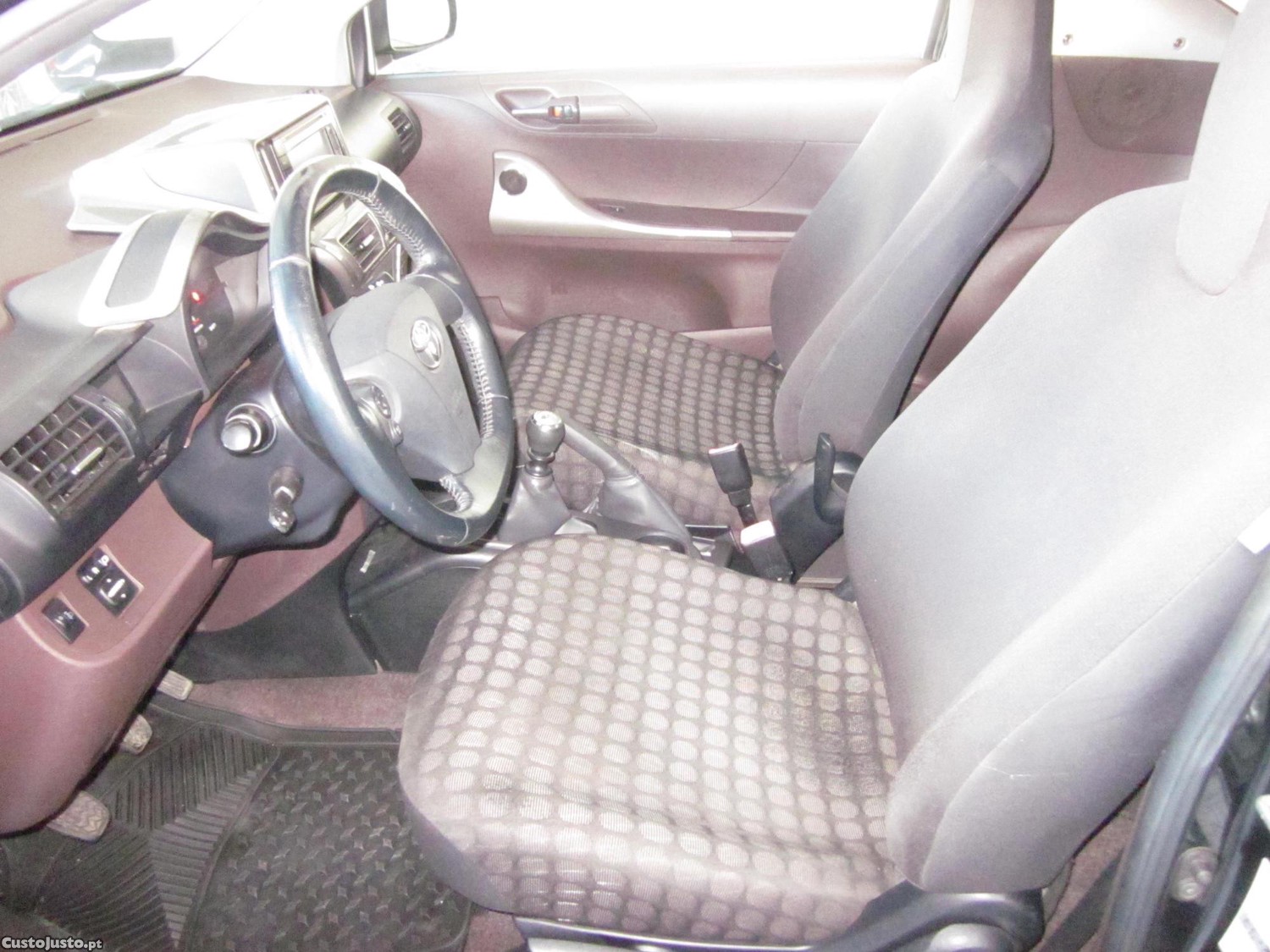 Toyota iQ 1.4 D4D — fotografia 5
