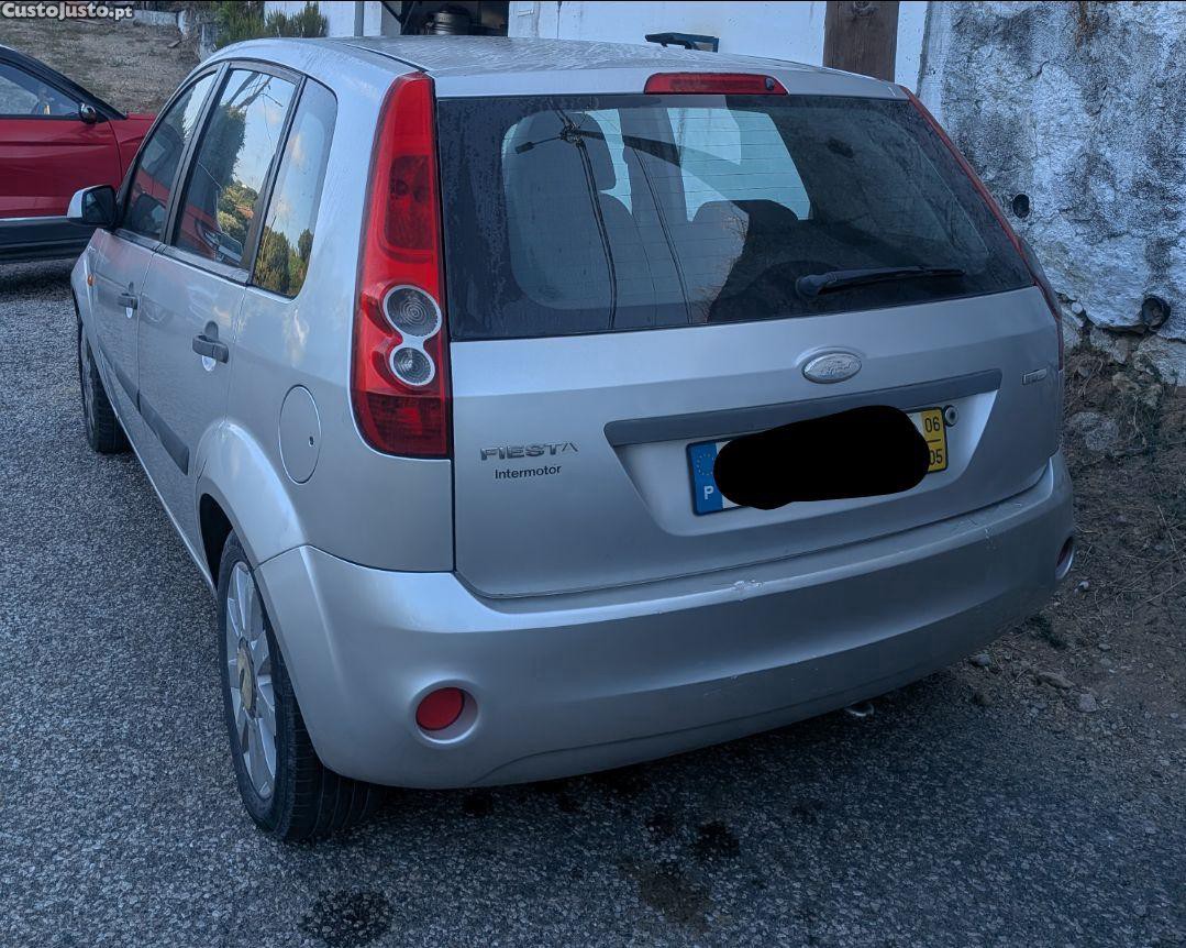 Ford Fiesta () — fotografia 8