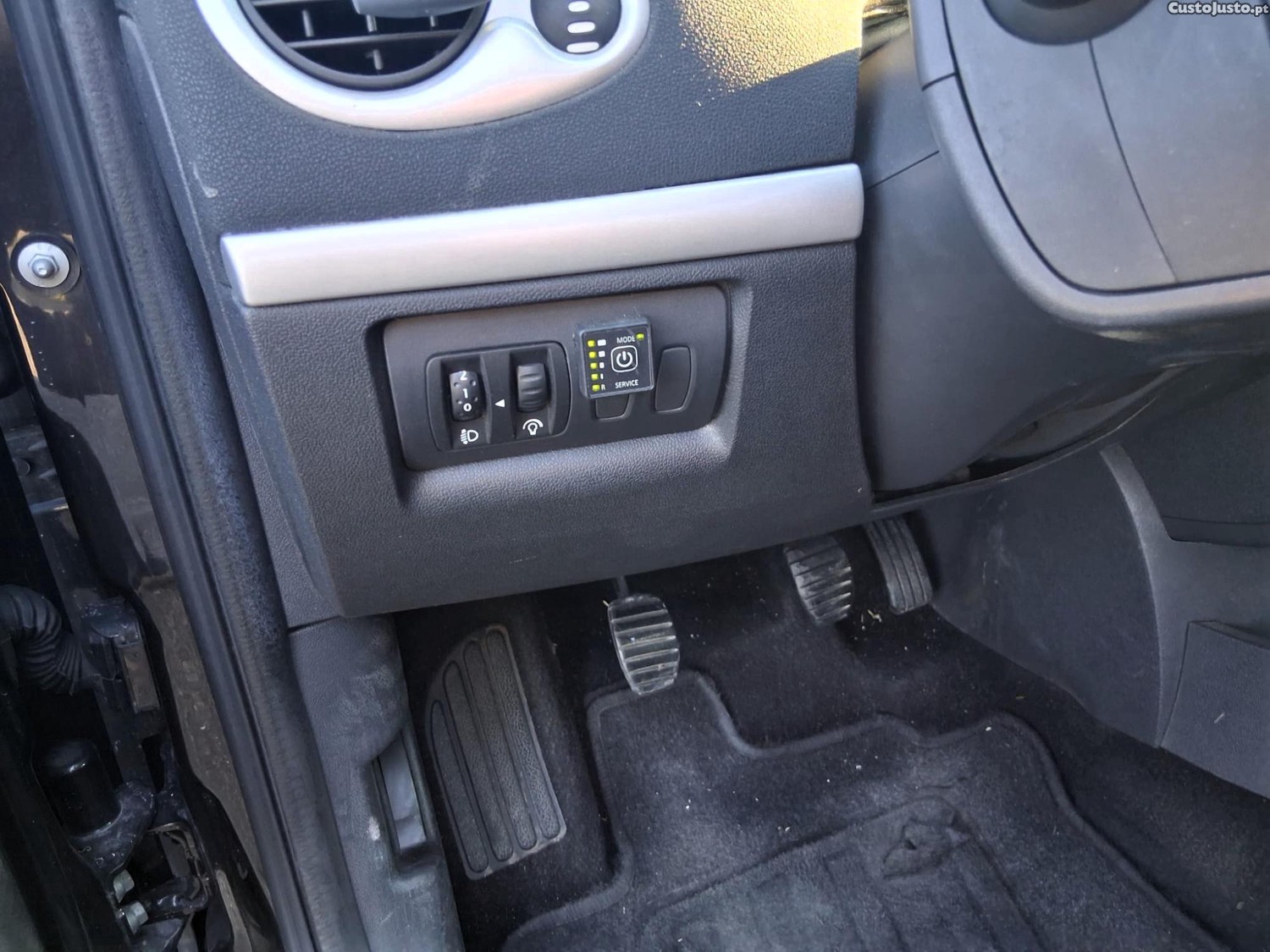 Renault Clio GASOLINA/GPL — fotografia 4