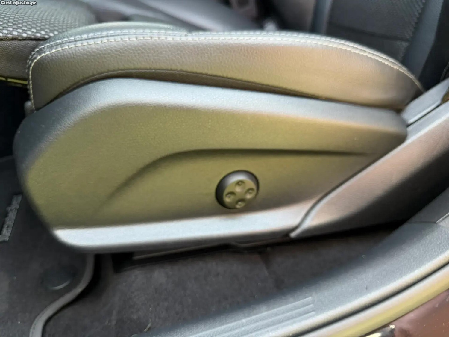 Mercedes-Benz GLC 300 de 4Matic — fotografia 16