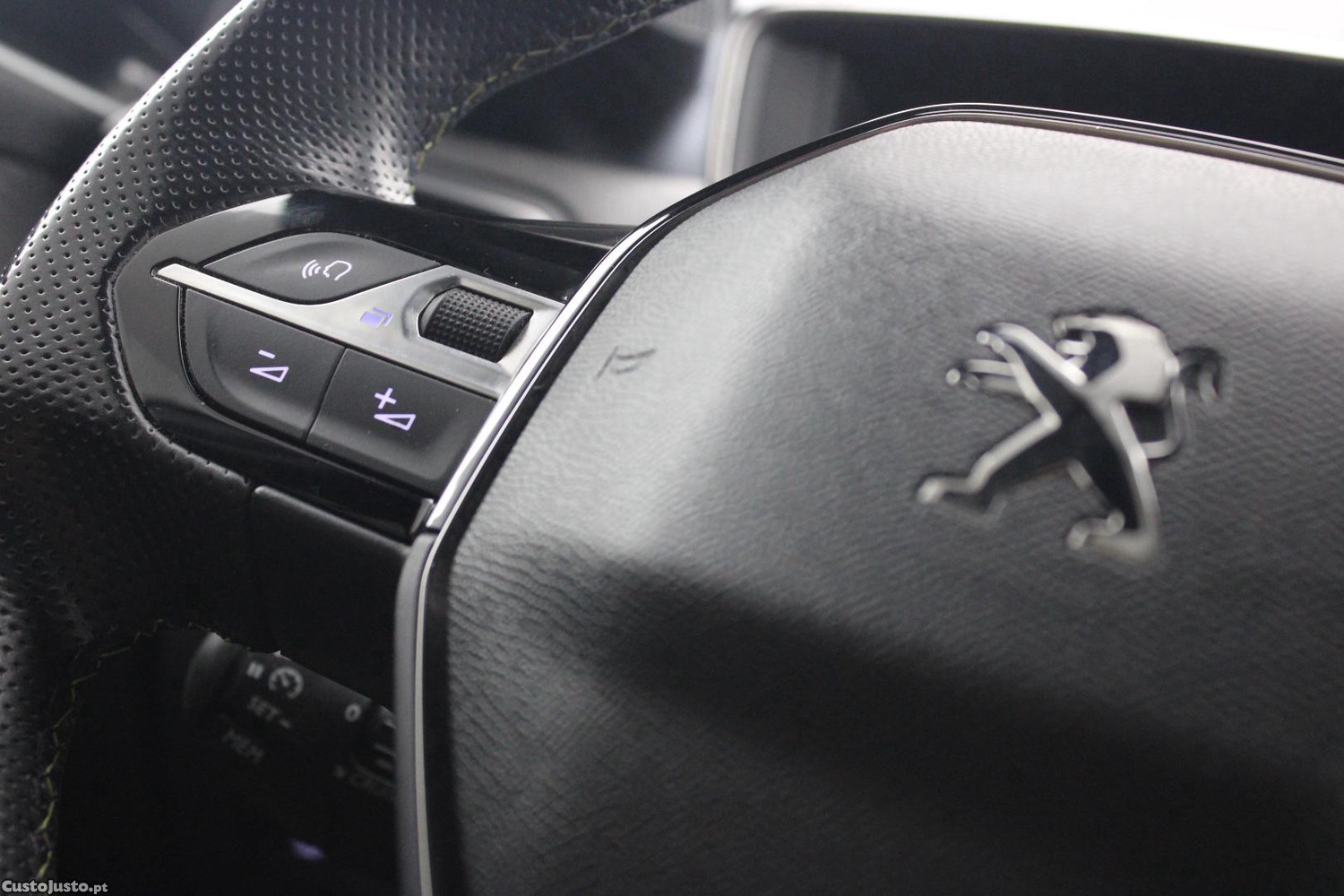 Peugeot 208 1.5 BlueHDI GT — fotografia 32