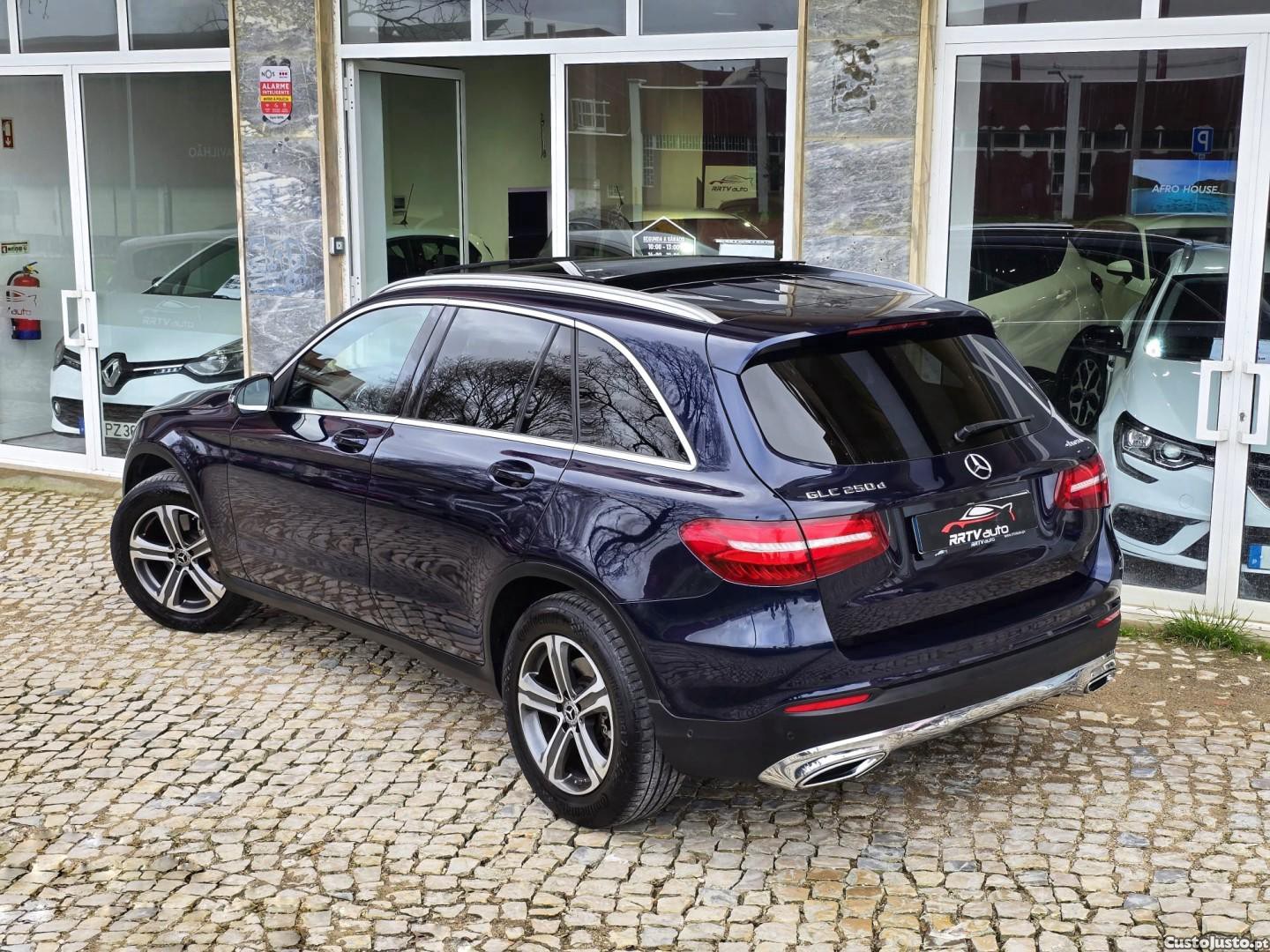 Mercedes-Benz GLC 250 d Exclusive 4-Matic — fotografia 22