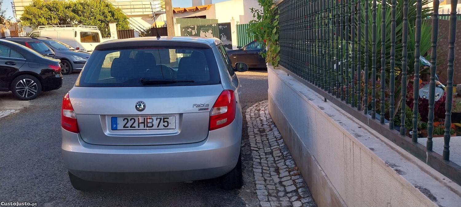 Skoda Fabia 1.2 MPI — fotografia 8
