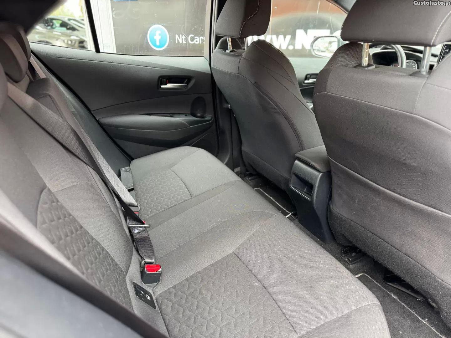Toyota Corolla 1.8 hybrid comfort — fotografia 4