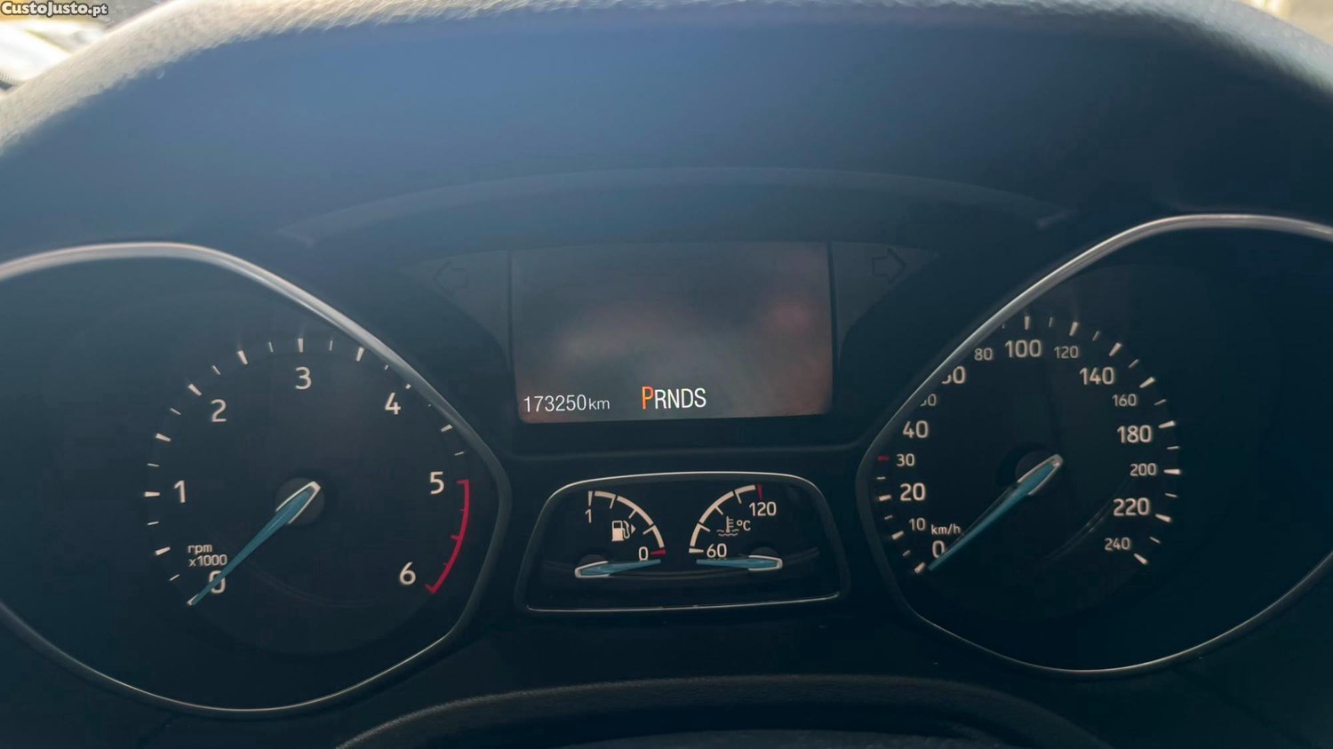 Ford Focus 1.5 TDCi 120cv — fotografia 2