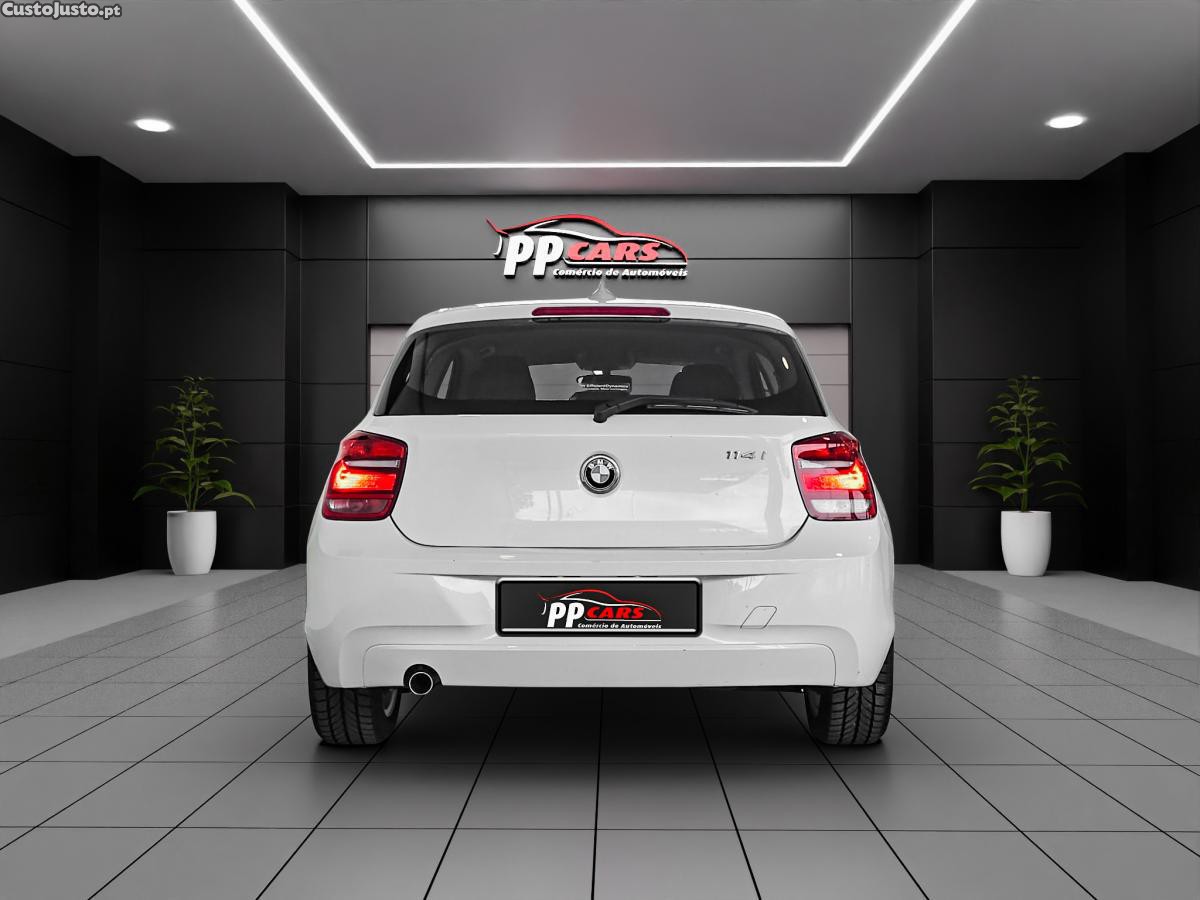 BMW 114 i — fotografia 6