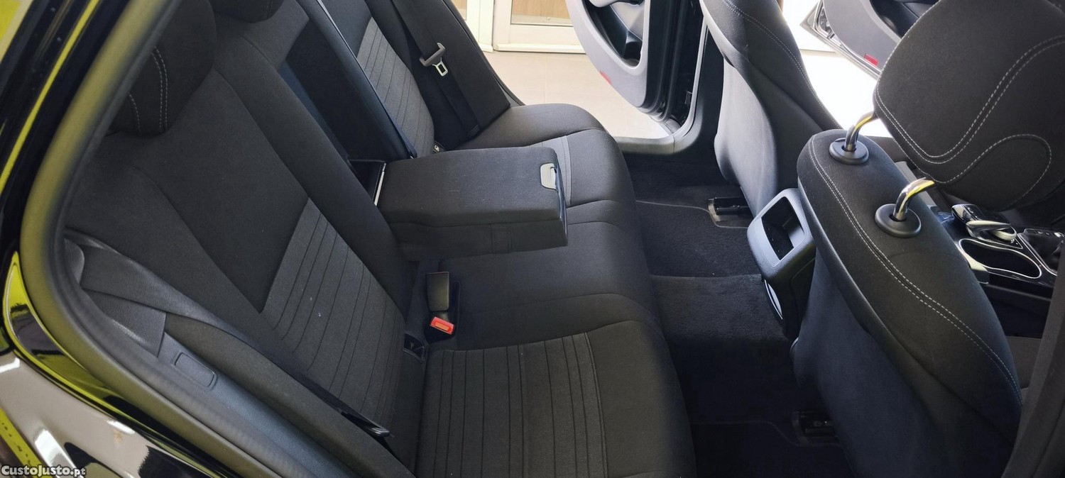 Mercedes-Benz C 200 CDI ELEGANCE — fotografia 10