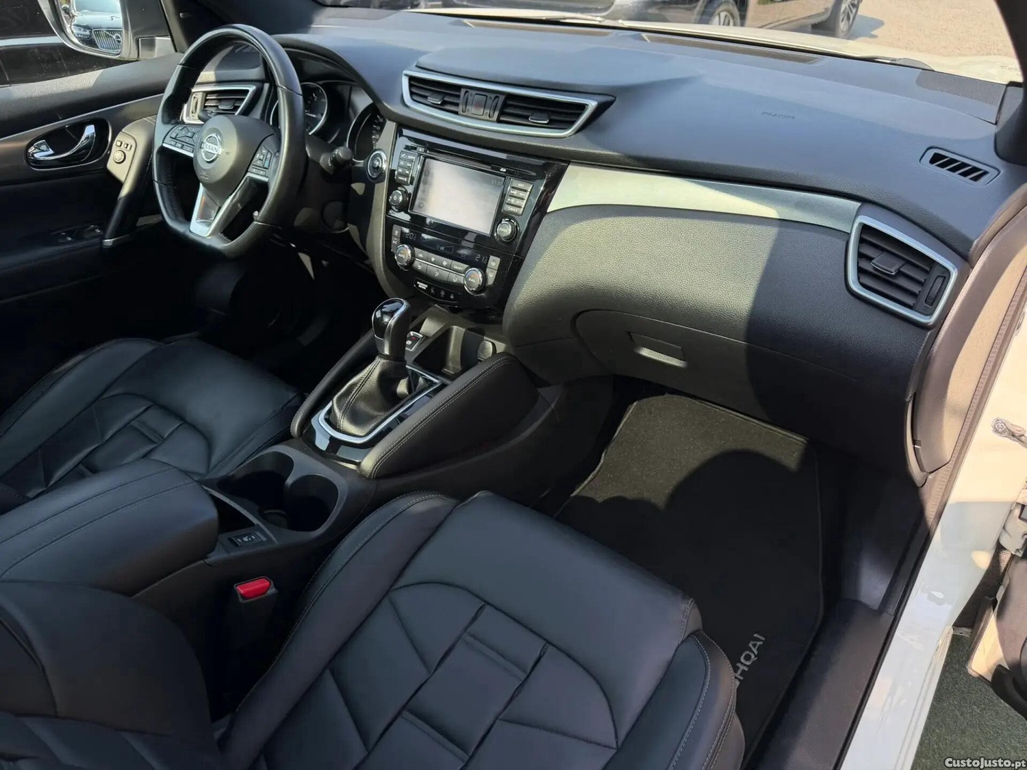 Nissan Qashqai 1.6 dCi Tekna Premium Pele Preta Xtronic — fotografia 13