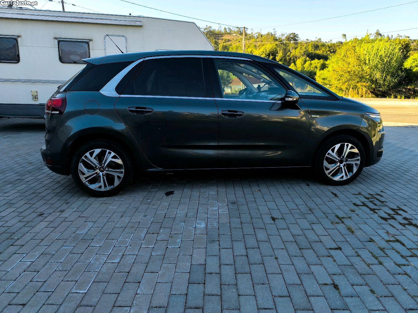 Citroën C4 Picasso Exclusive — fotografia 11