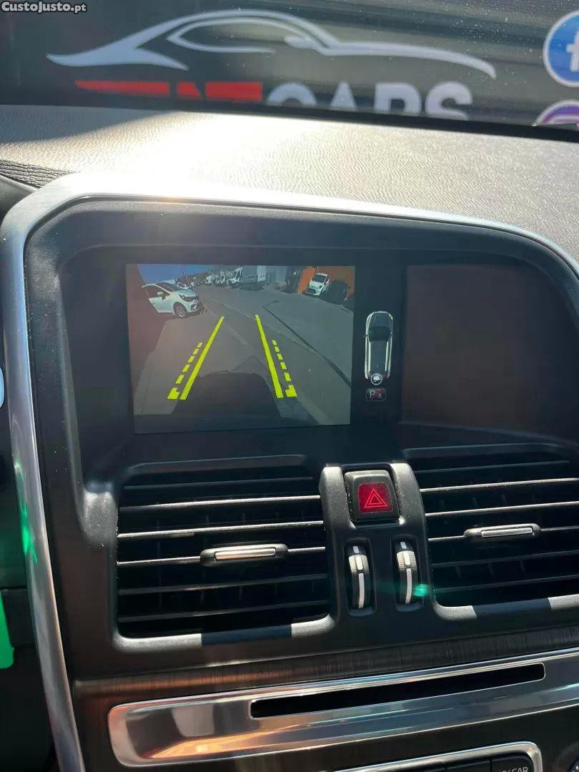 Volvo XC 60 2.0 d4 momentum geartronic — fotografia 13