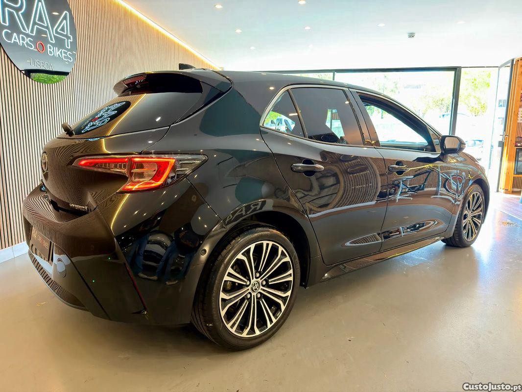 Toyota Corolla 1.8 Hybrid Exclusive — fotografia 15
