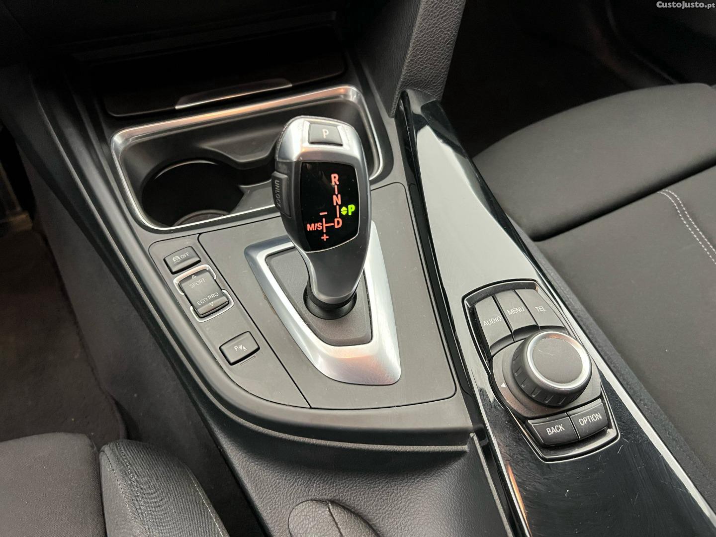 BMW 318 D TOURING (AUTO) — fotografia 6