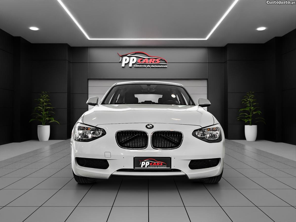 BMW 114 i — fotografia 5