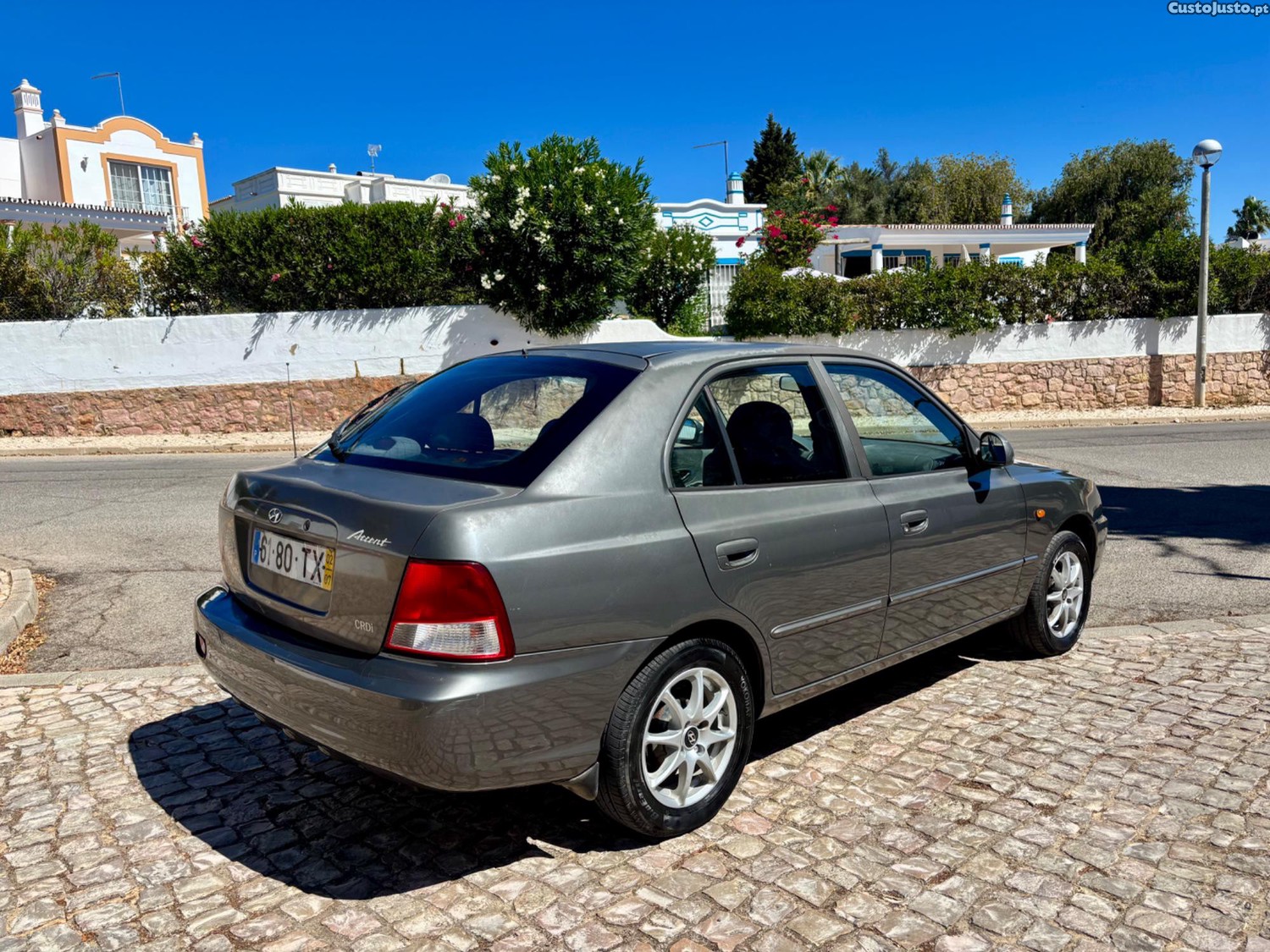 Hyundai Accent 1.5 Diesel CRDi — fotografia 6