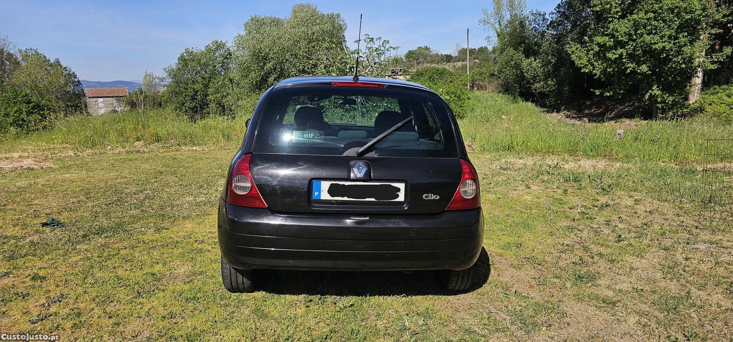 Renault Clio - — fotografia 2