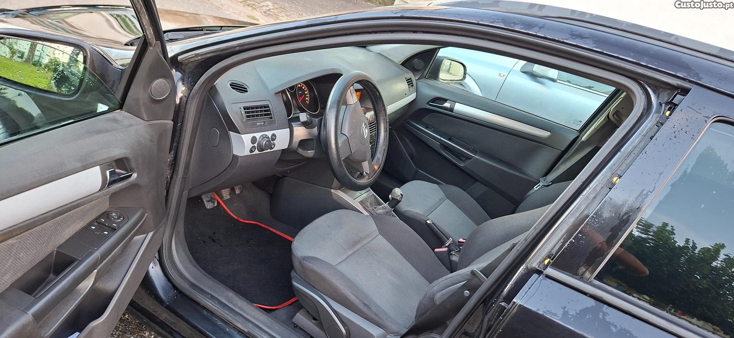 Opel Astra Caravan — fotografia 4