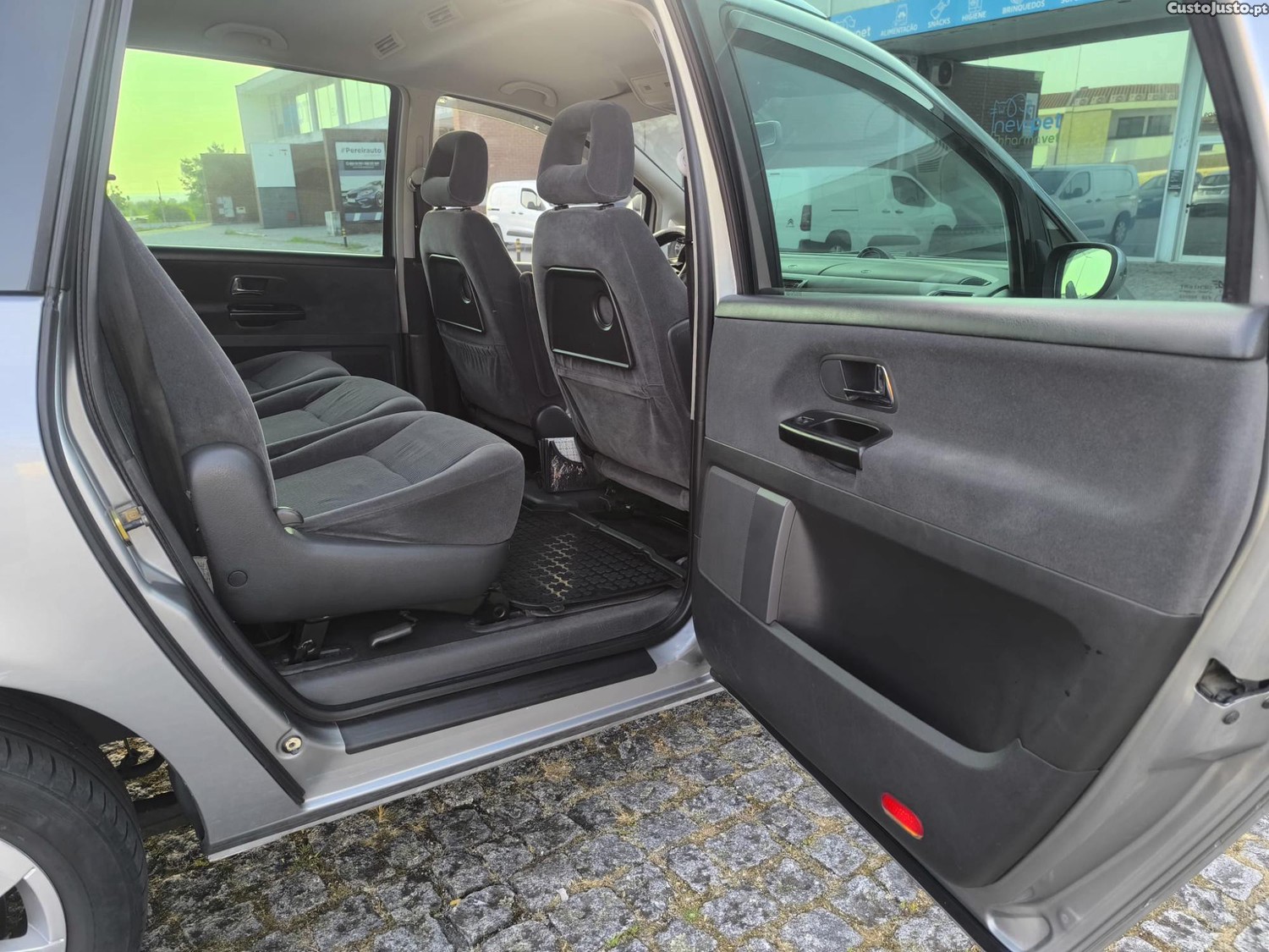 Ford Galaxy 1.9 TDI- 130CV- CX 6 velocidades — fotografia 3
