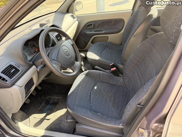 Renault Clio 1.2 16v. Expression - c/152.000kms — fotografia 3