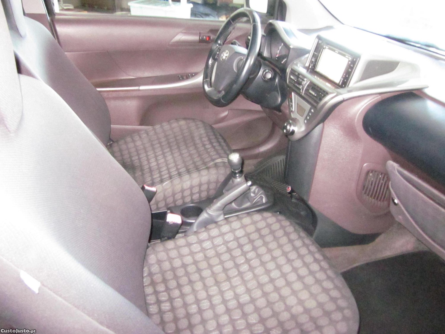 Toyota iQ 1.4 D4D — fotografia 2