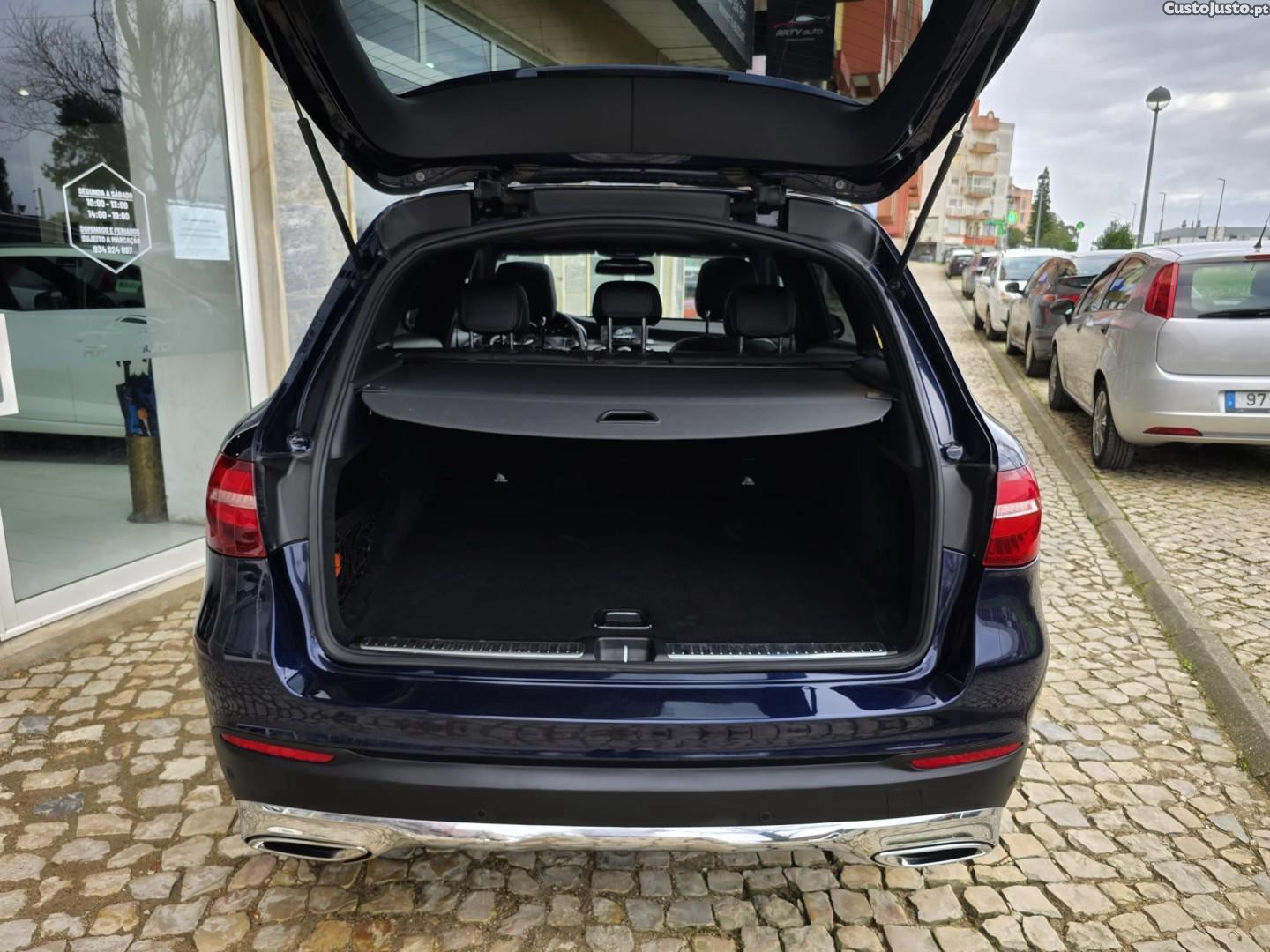 Mercedes-Benz GLC 250 d Exclusive 4-Matic — fotografia 18