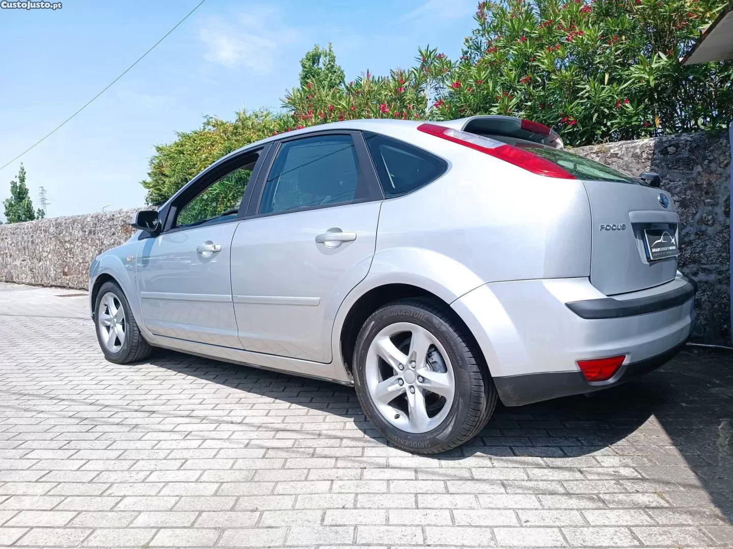 Ford Focus 1.6 tdci connection — fotografia 10