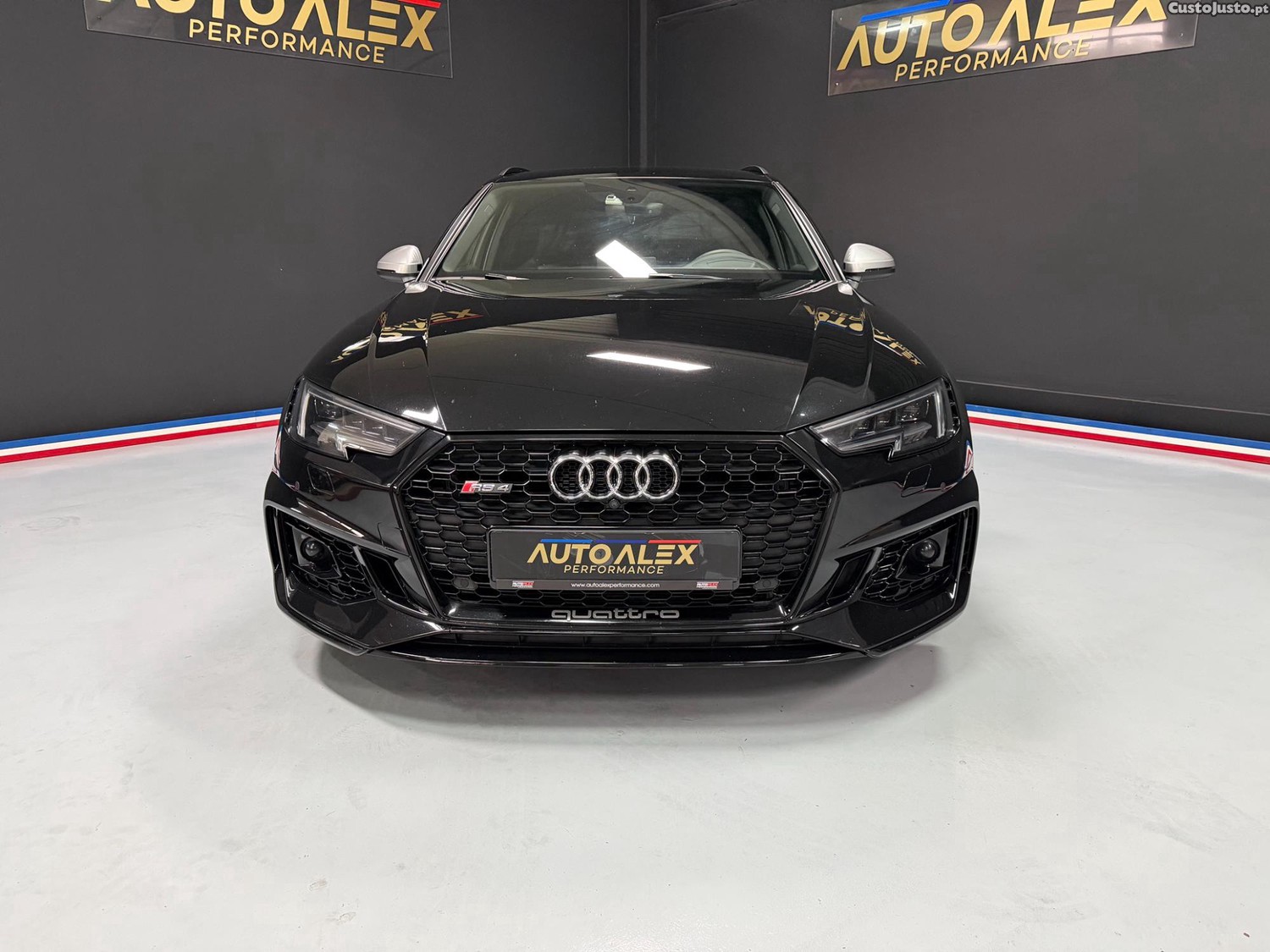Audi RS4 Avant — fotografia 17