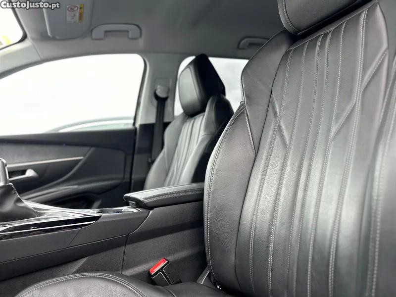 Peugeot 5008 1.5 BlueHDi Allure - 19 — photo 4