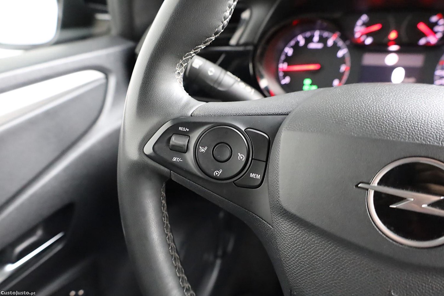 Opel Corsa 1.2 Edition — fotografia 11