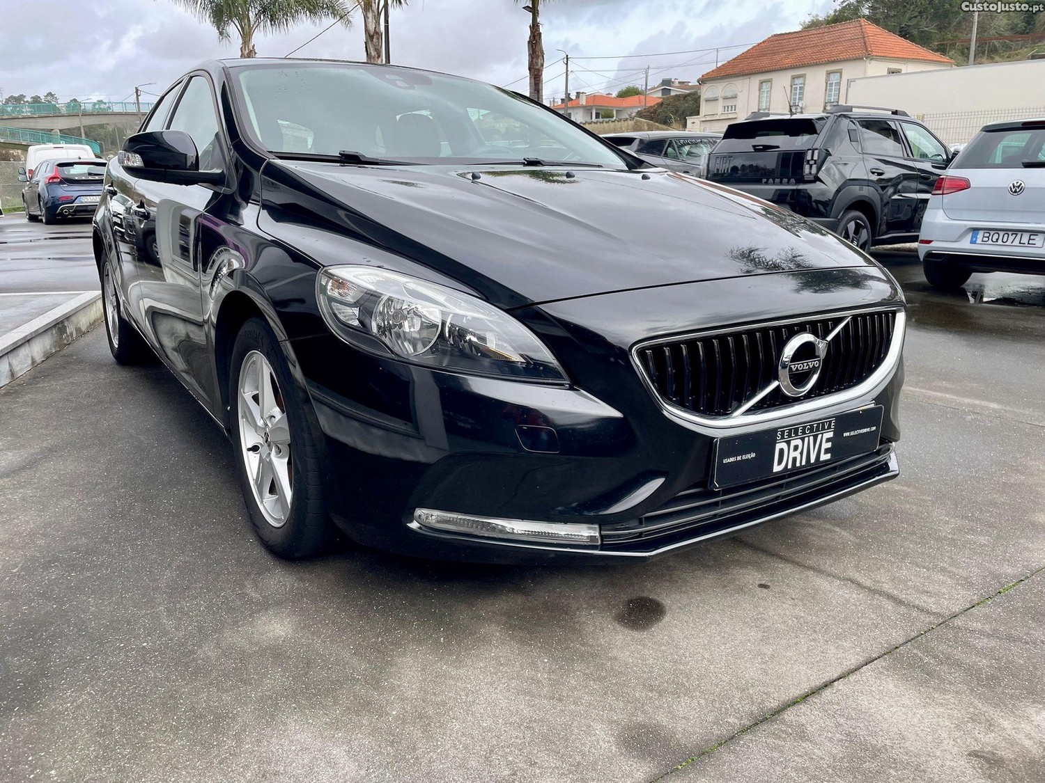 Volvo V40 2.0 D2 Kinetic Eco — fotografia 11