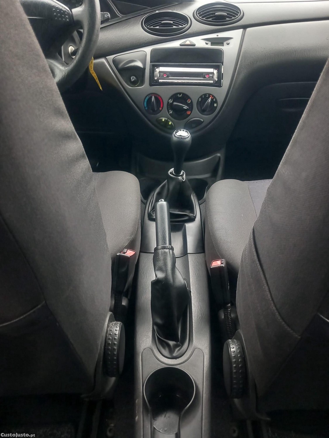 Ford Focus 1.4 Ambiente — fotografia 5