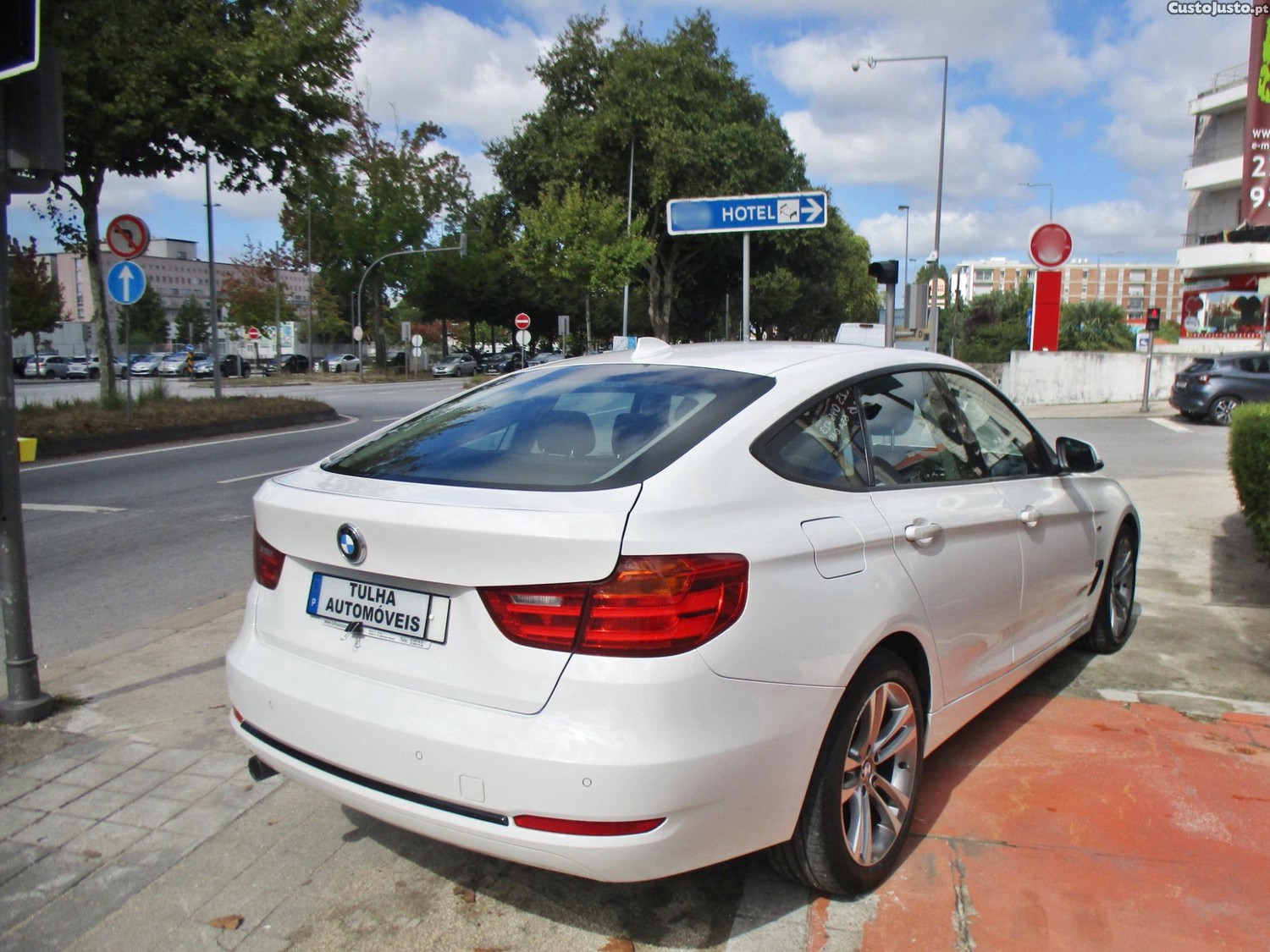 BMW 318 d GT Auto Sport . — fotografia 17