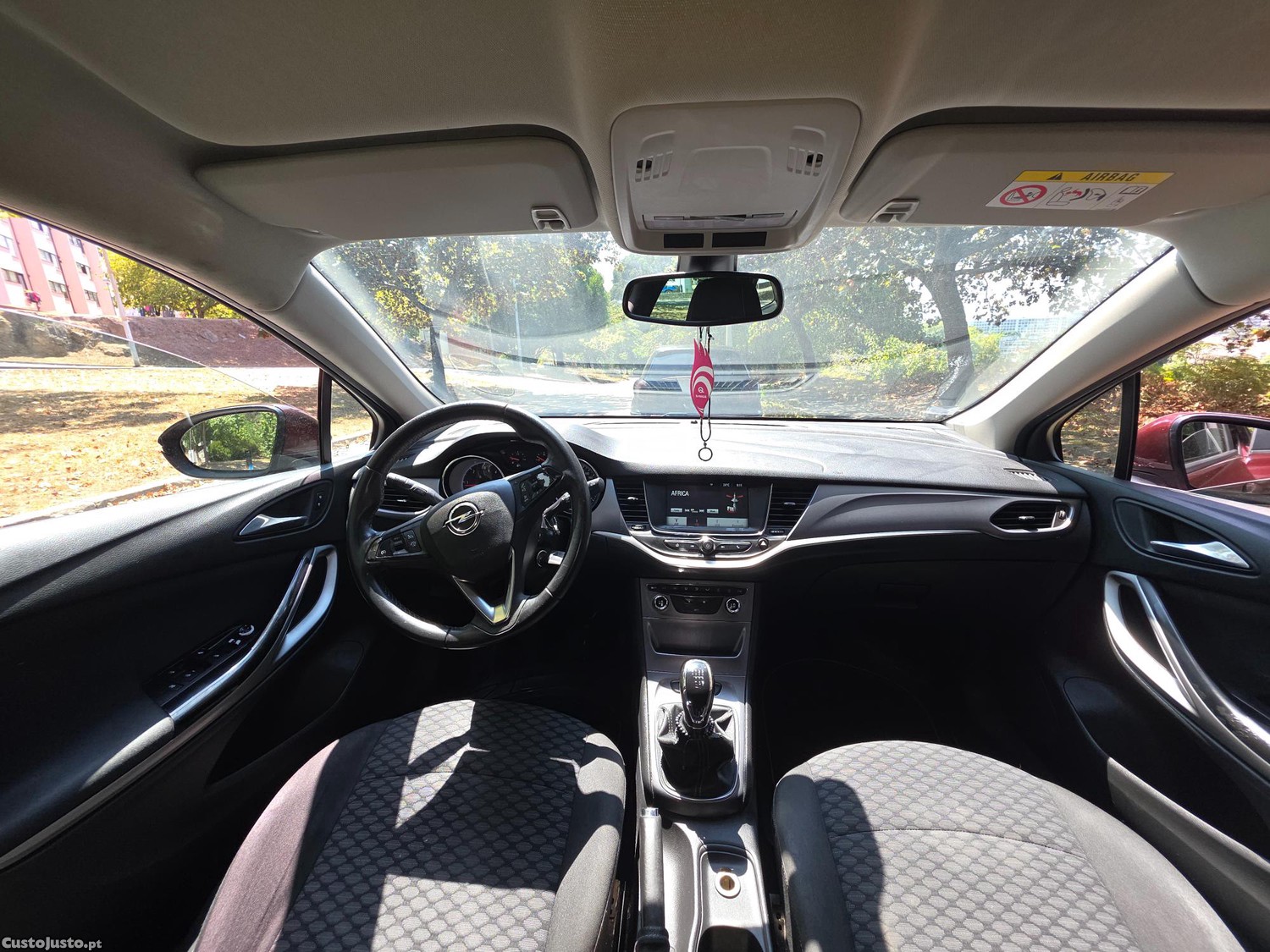Opel Astra Sports Tourer 1.6 Cdti Edition impecável — fotografia 4