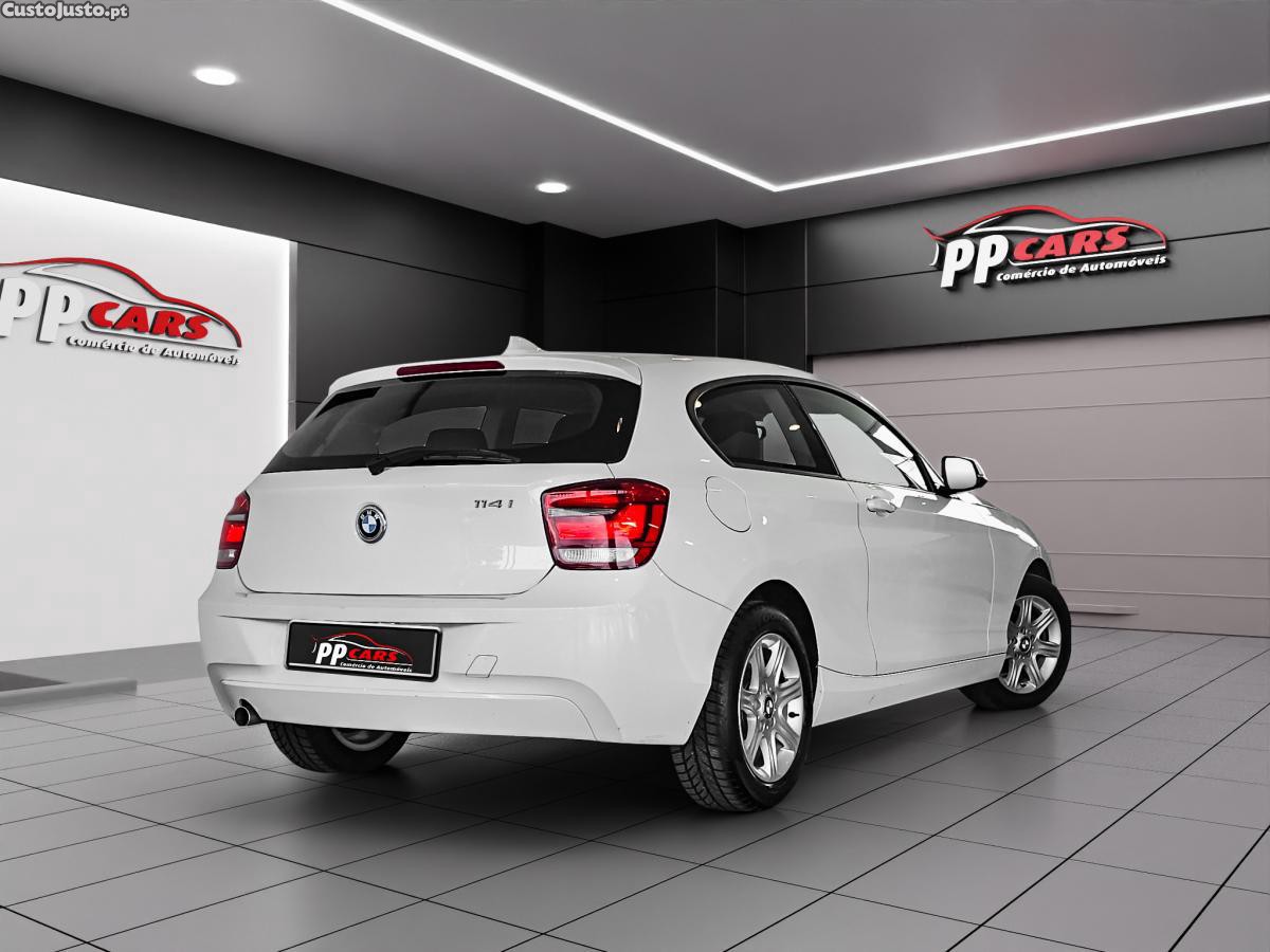 BMW 114 i — fotografia 4