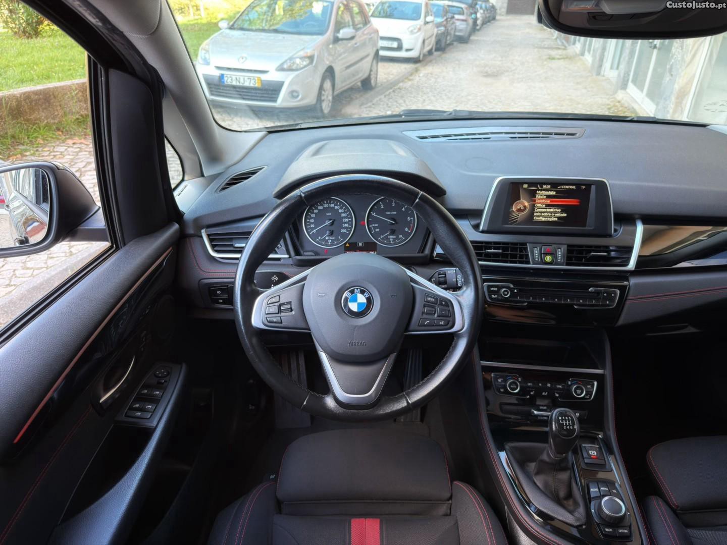 BMW 216 Gran Tourer d Line Sport — fotografia 2