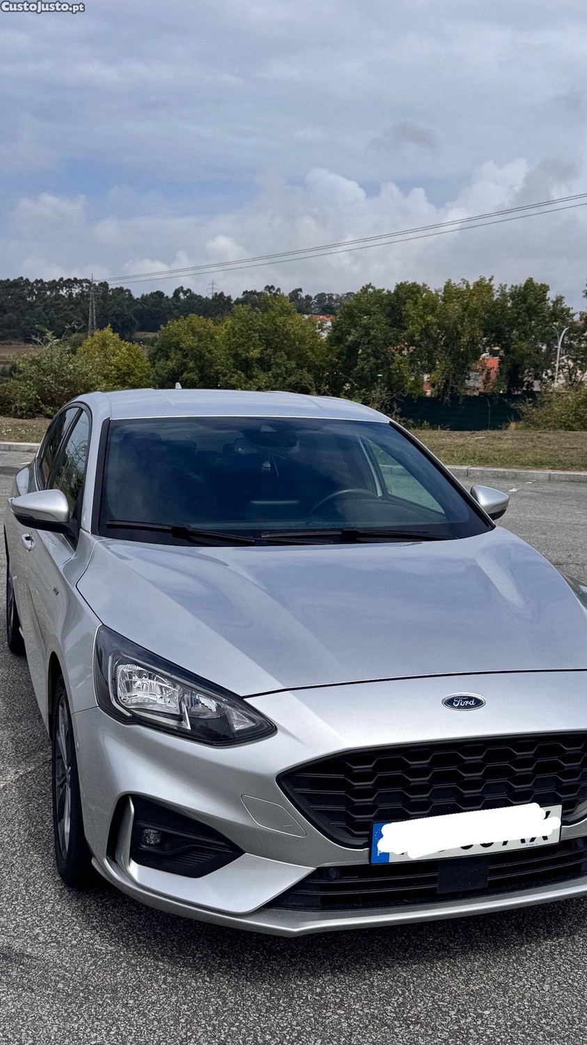 Ford Focus ST-Line 1.0 EcoBoost — fotografia 5