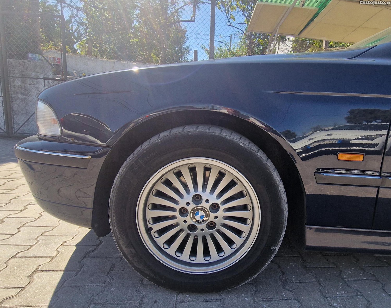 BMW 530 5 Series — fotografia 3