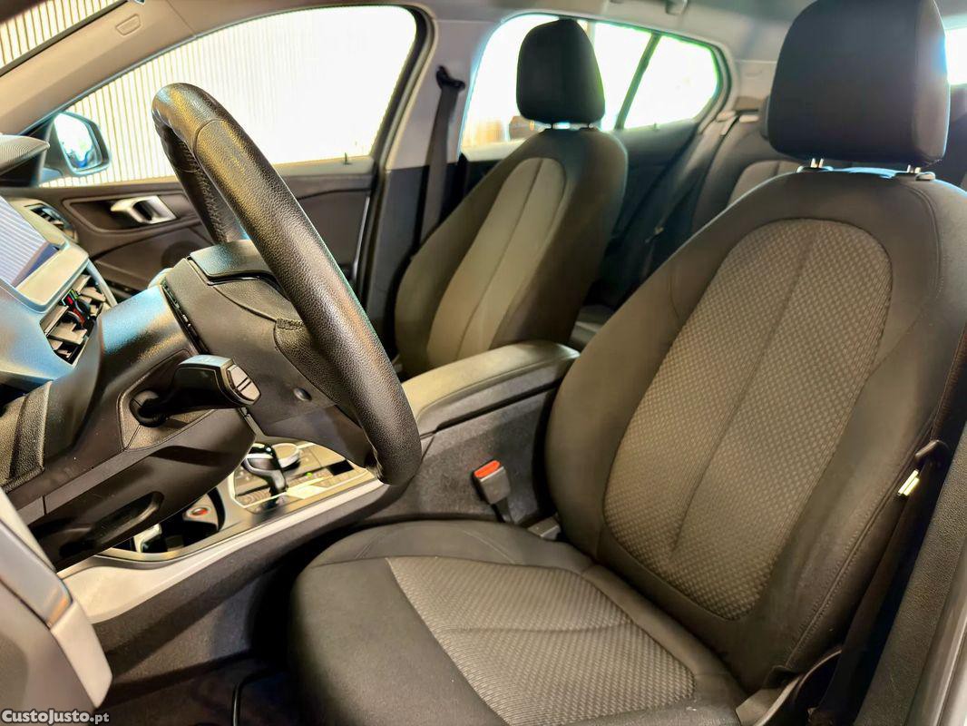 BMW 116 d Advantage Auto — fotografia 6
