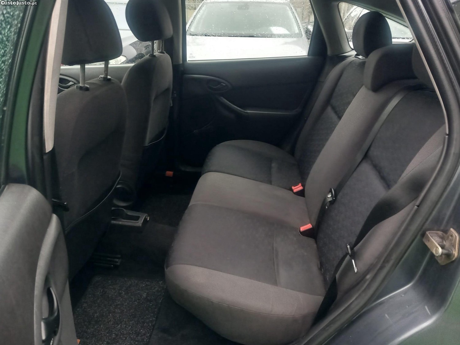 Ford Focus 1.4 Ambiente — fotografia 3