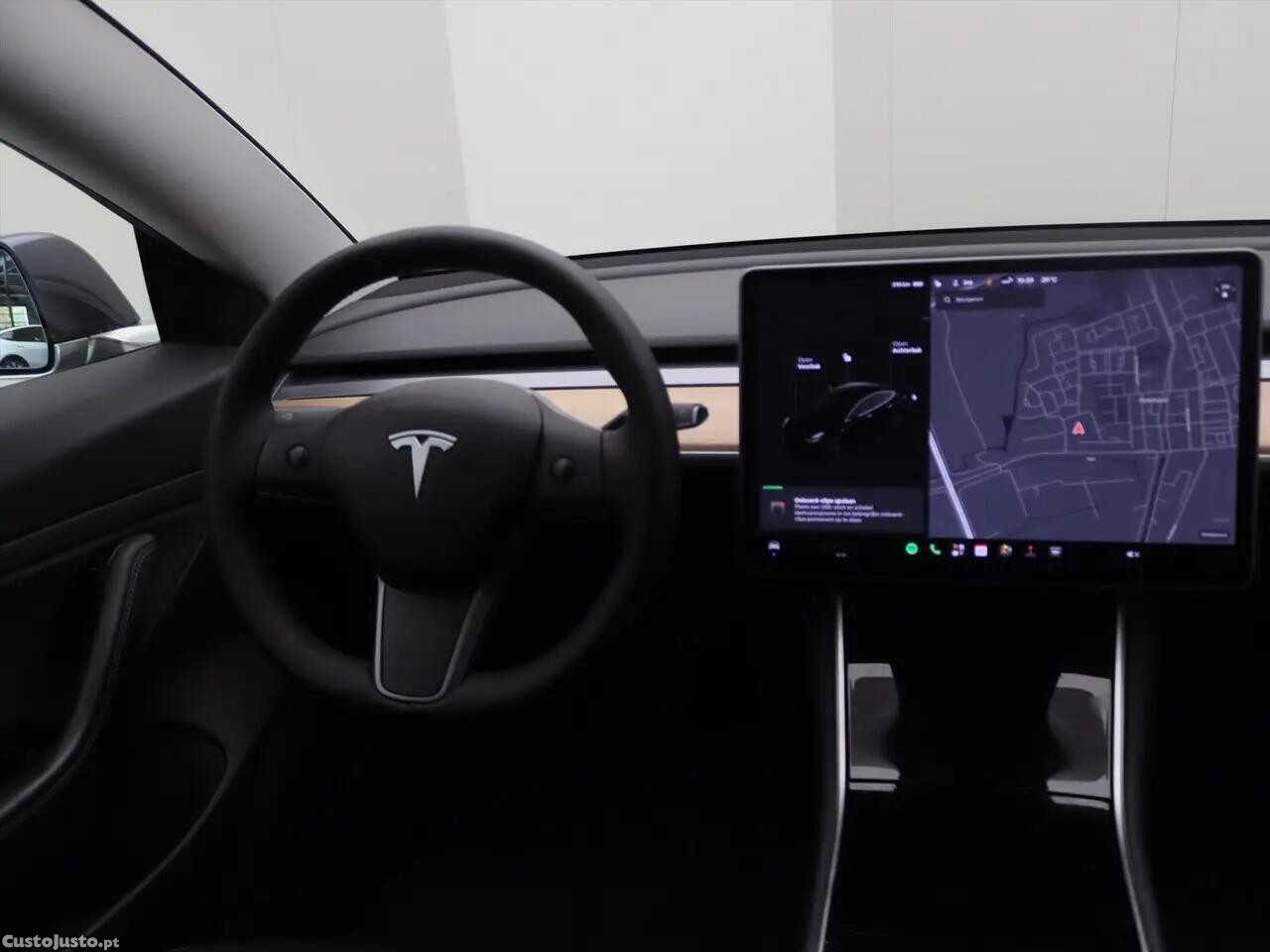 Tesla Model 3 Standard Range Plus RWD — fotografia 13