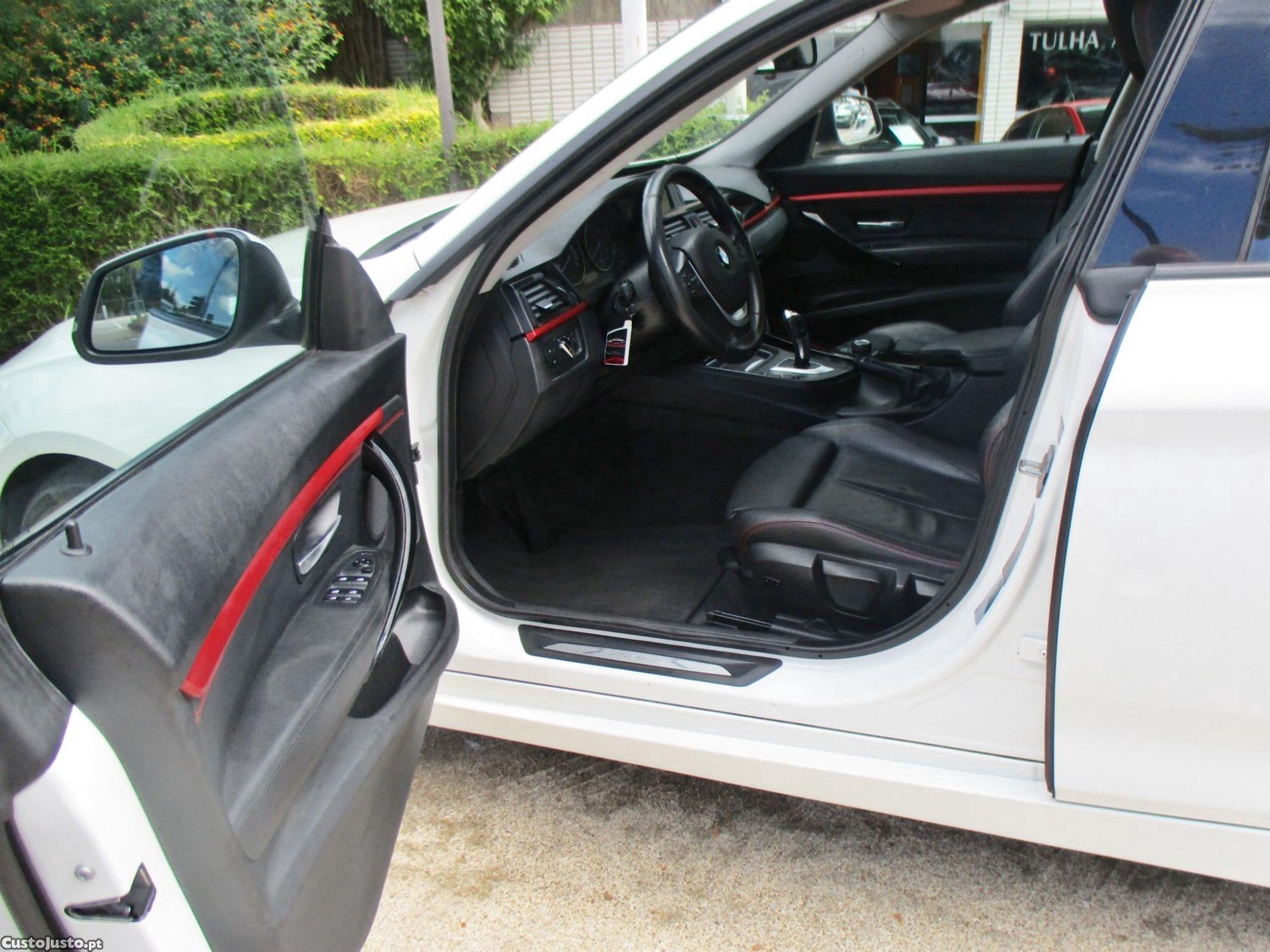 BMW 318 d GT Auto Sport . — fotografia 16