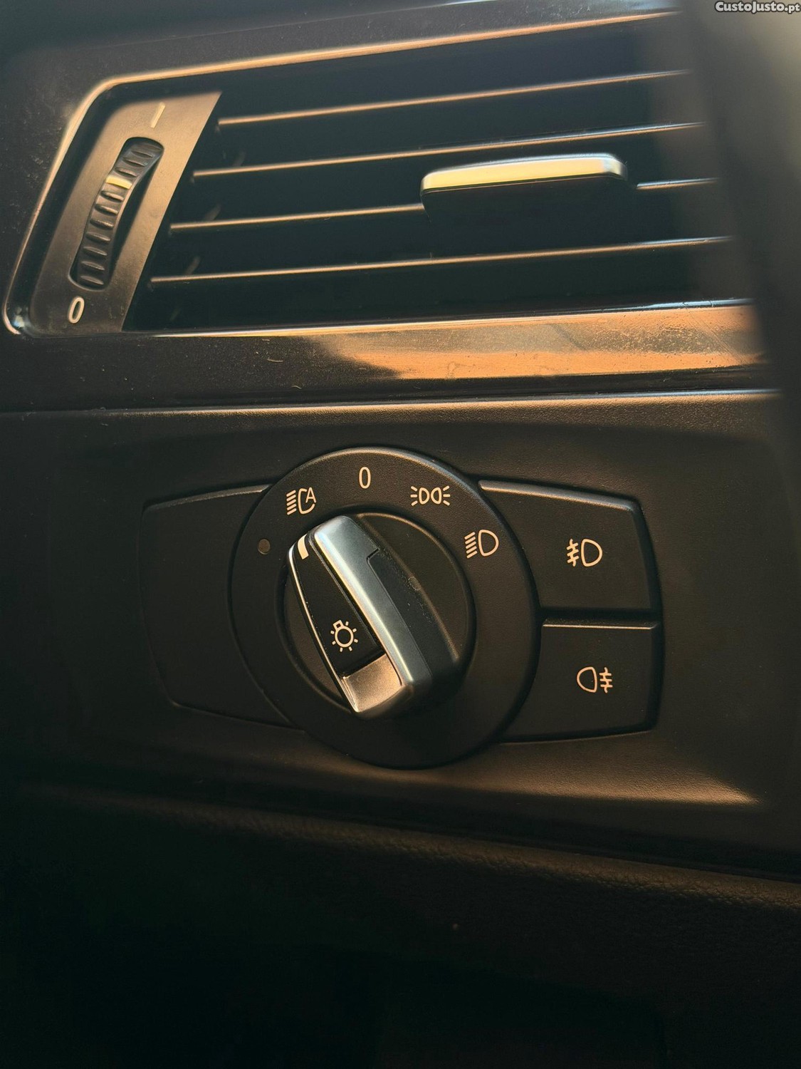 BMW 320 D Touring 184 cv — fotografia 11