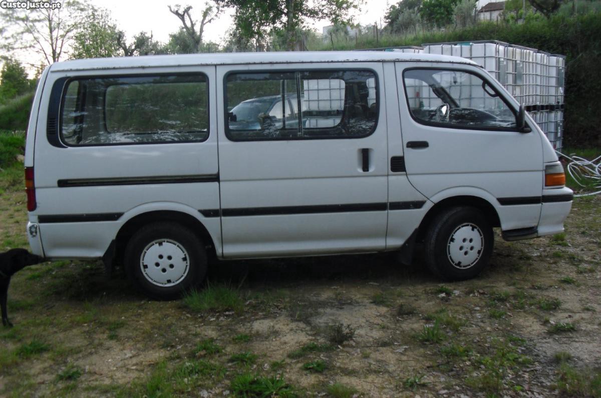 Toyota HiAce 2400 — photo 5