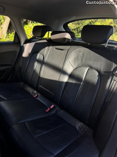 Audi A6 Avant 2.0TDI — fotografia 7