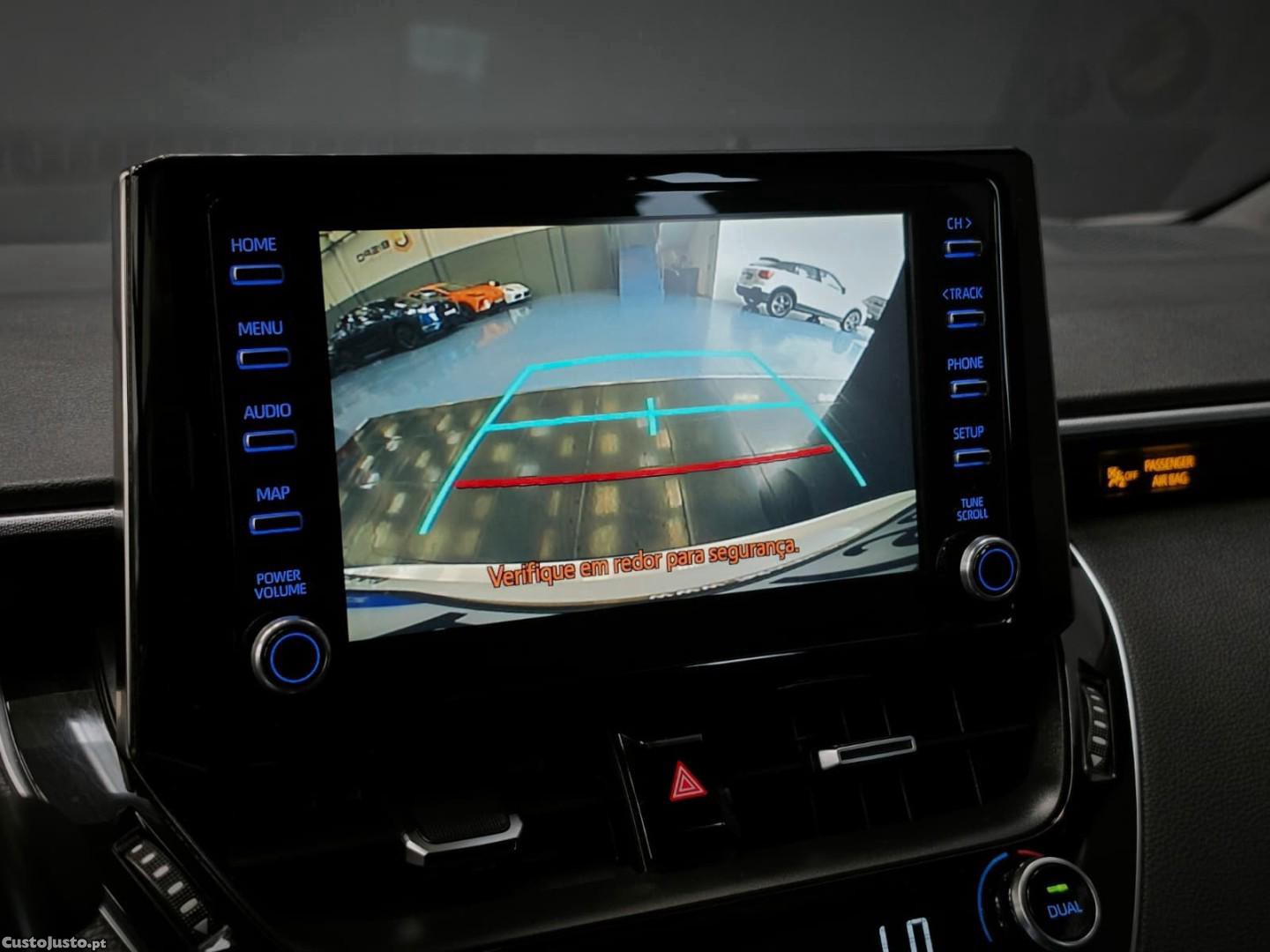 Toyota Corolla 1.8 Hybrid Comfort — fotografia 12